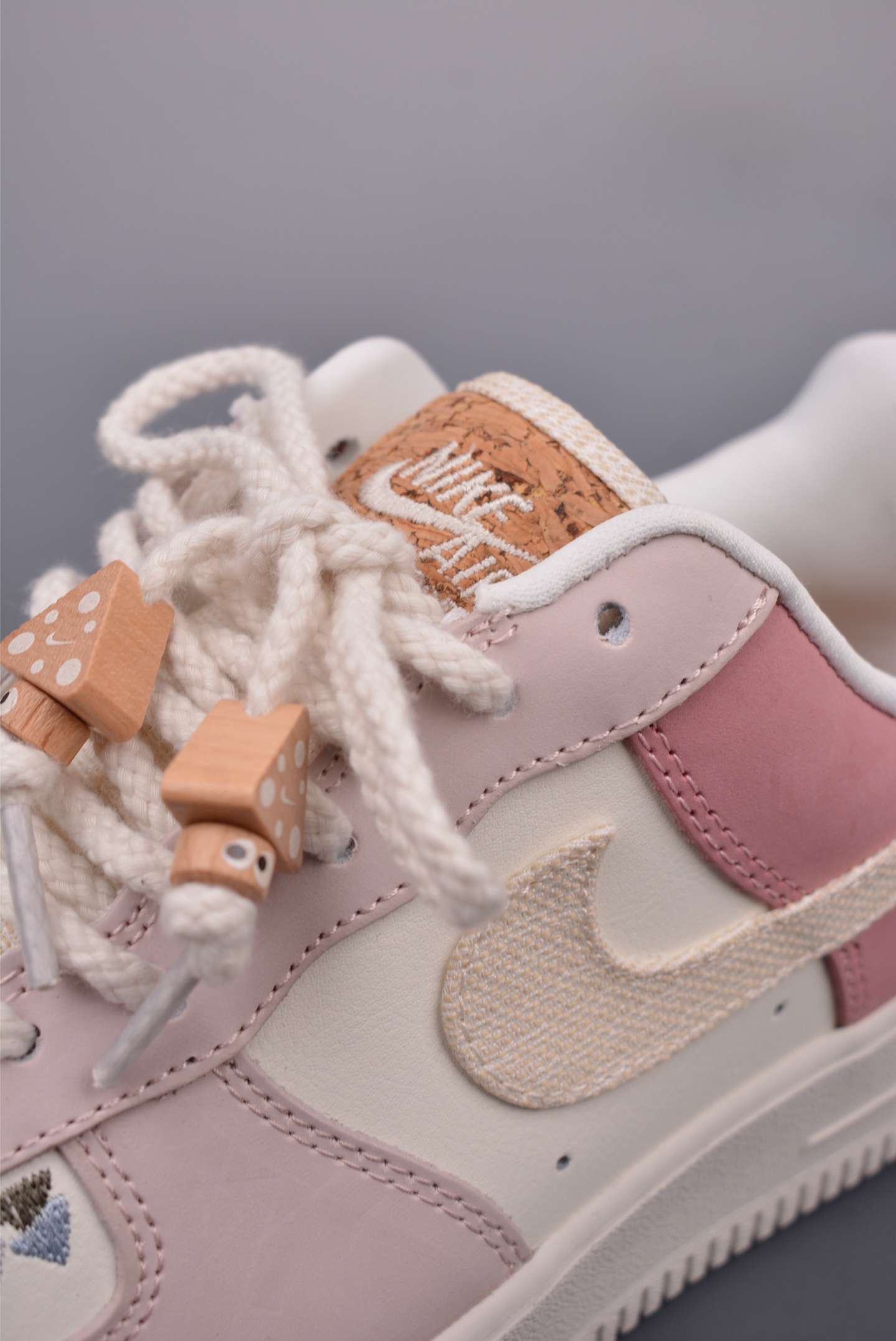 160  Nike Air Force 1 Low 樱桃粉 IB8874-111