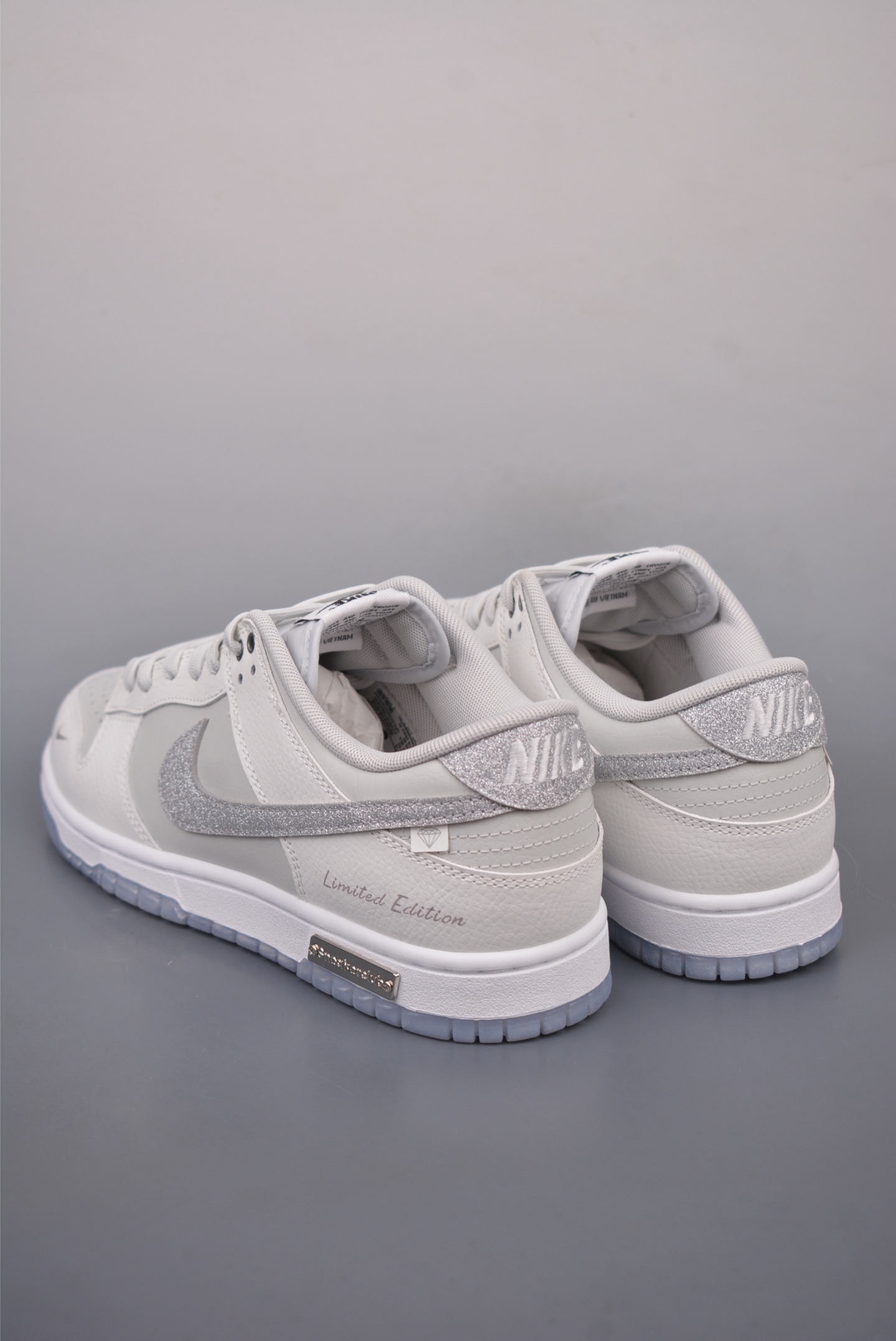 260  Nike SB Dunk Low 白色恋人 闪钻 解构抽绳鞋带  WG0218-018