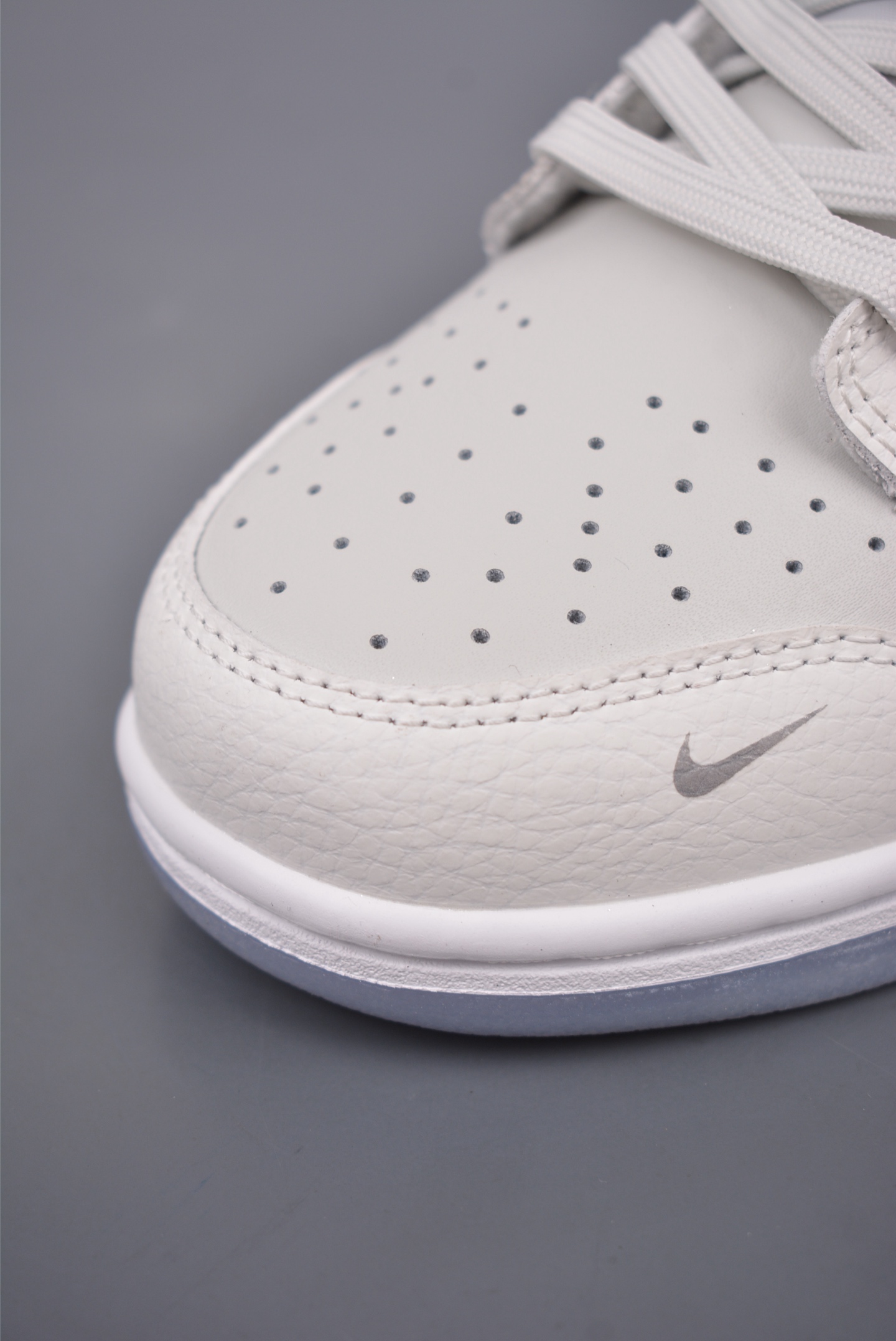 260  Nike SB Dunk Low 白色恋人 闪钻 解构抽绳鞋带  WG0218-018