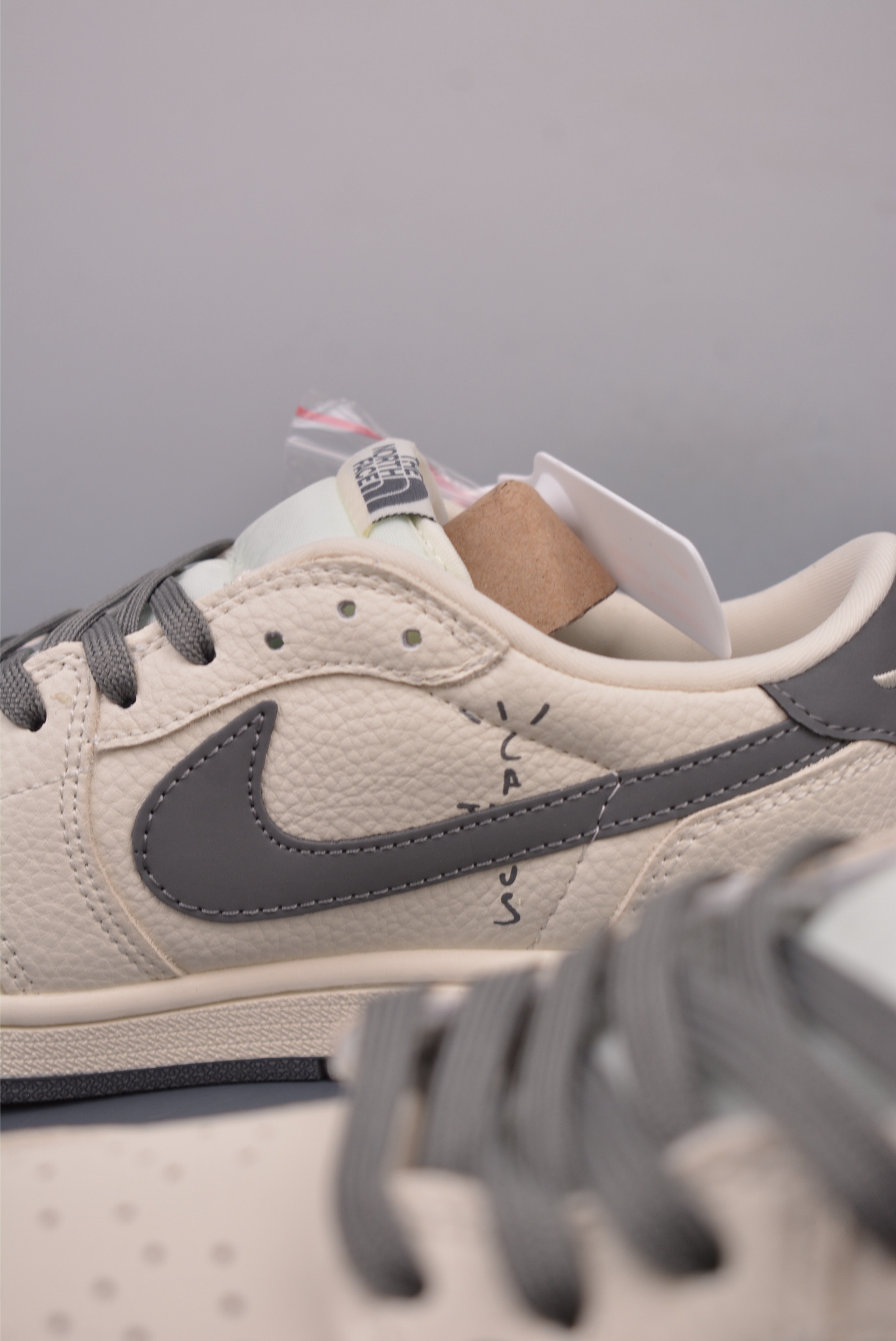 280  Fragment x Travis Scott x 北面 Air Jordan 1 Low 三方联名倒钩   XS2024-013