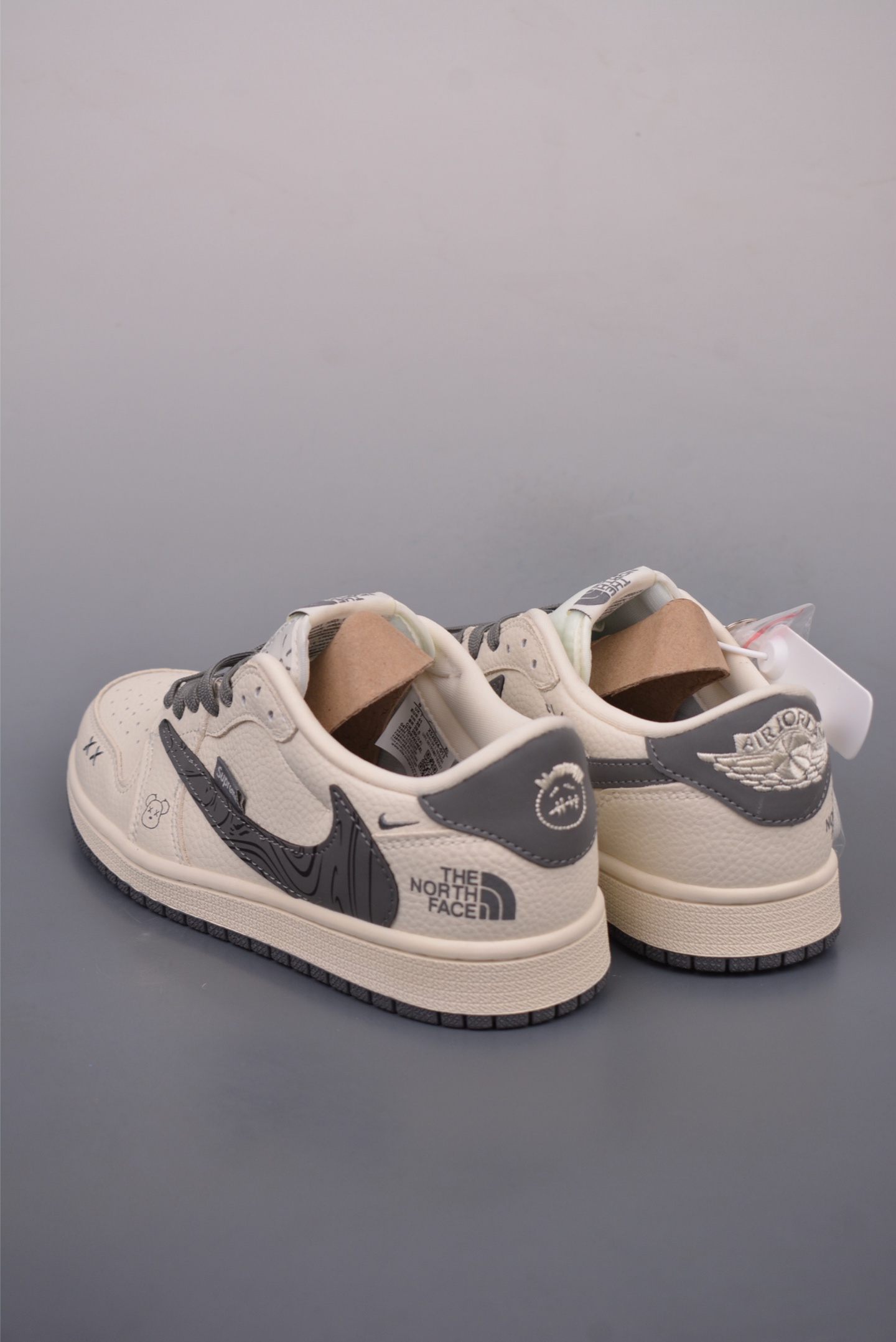 280  Fragment x Travis Scott x 北面 Air Jordan 1 Low 三方联名倒钩   XS2024-013