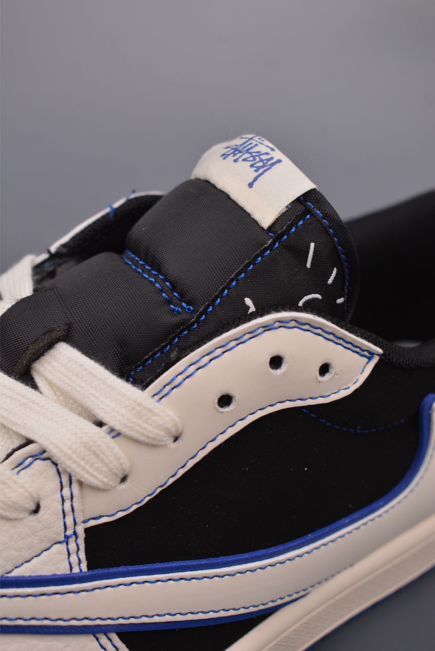 200  Fragment x Travis Scott x 斯图西 Air Jordan 1 Low 三方联名倒钩   SJ2068-113