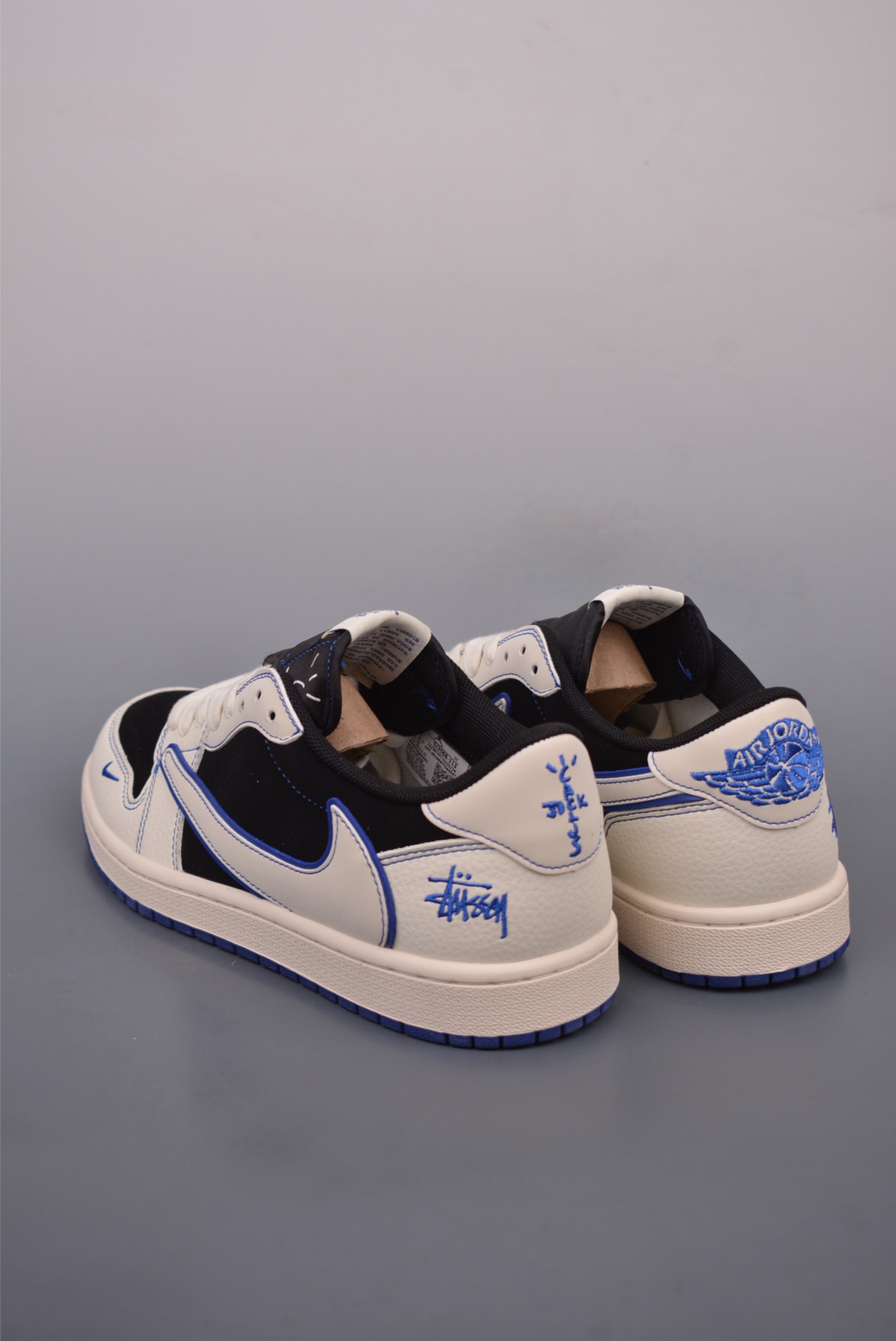 200  Fragment x Travis Scott x 斯图西 Air Jordan 1 Low 三方联名倒钩   SJ2068-113