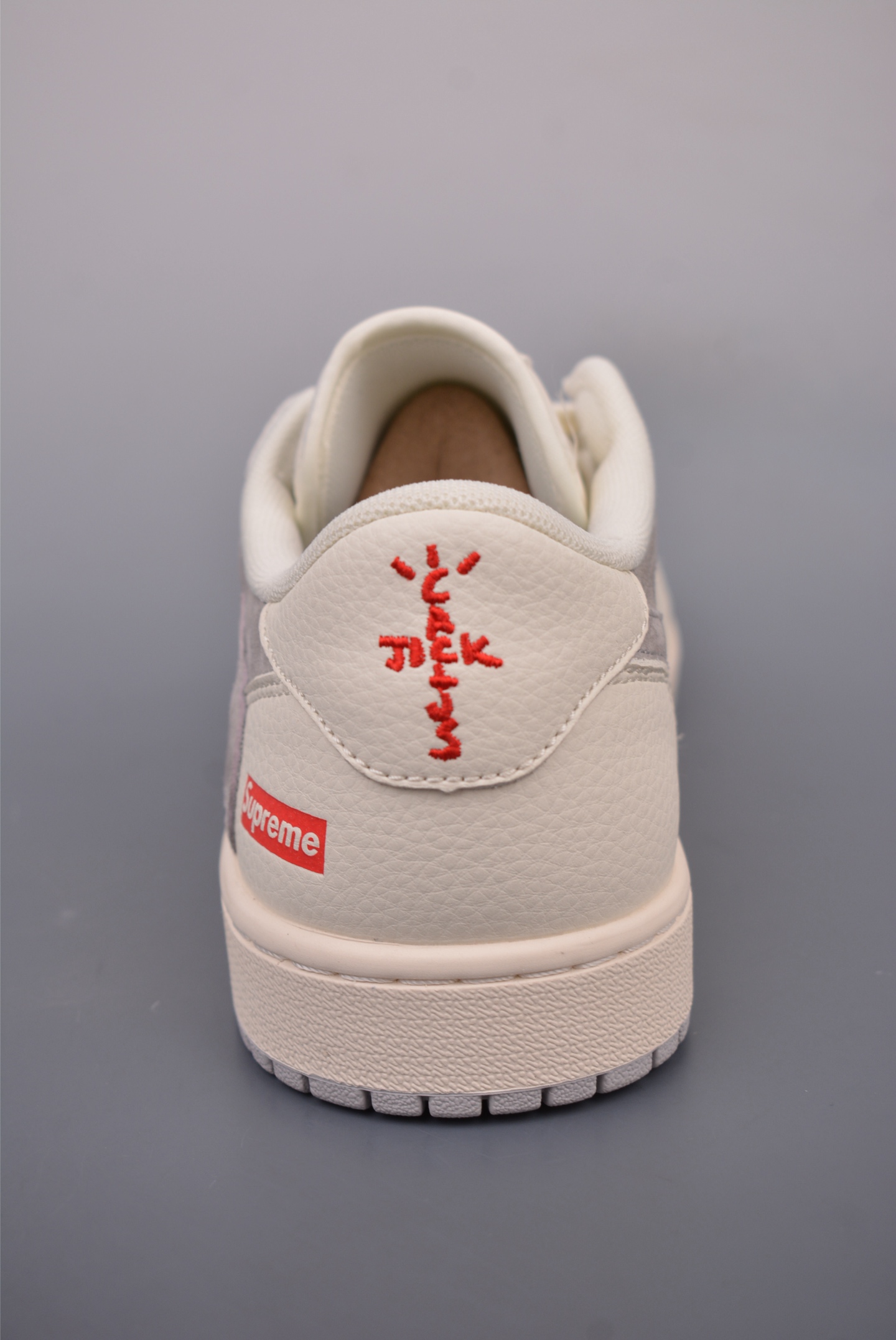 200  Fragment x Travis Scott x Supreme Air Jordan 1 Low 三方联名倒钩   XS3086-004