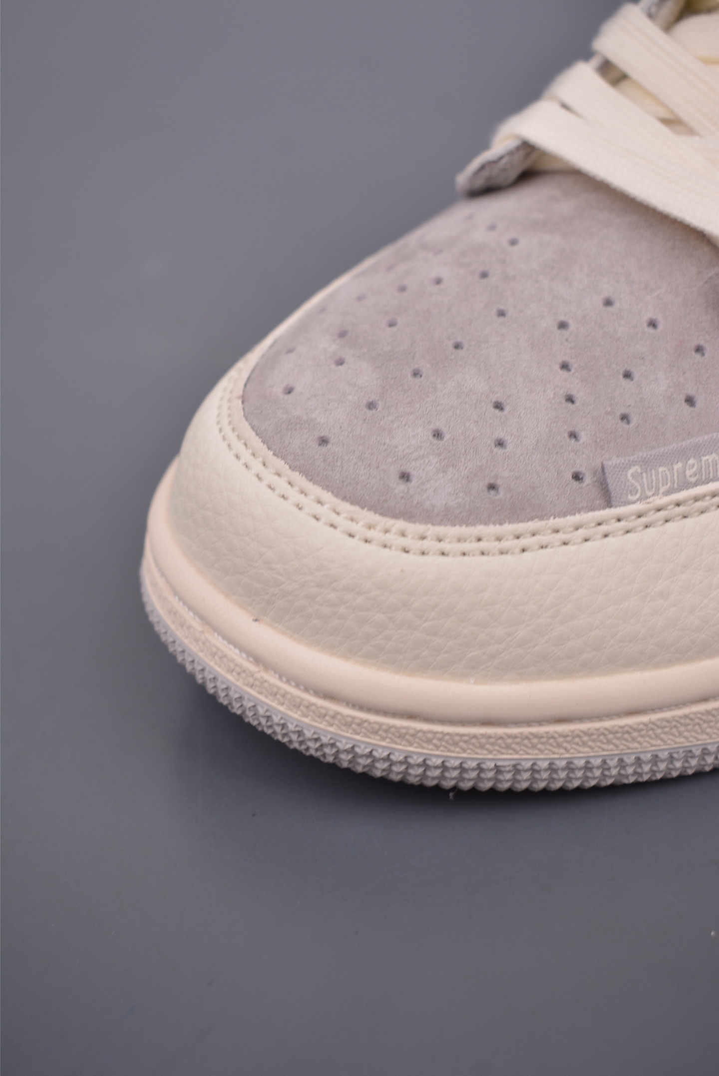 200  Fragment x Travis Scott x Supreme Air Jordan 1 Low 三方联名倒钩   XS3086-004