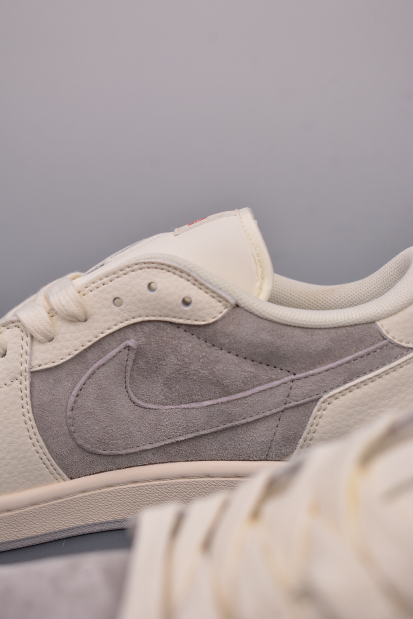 200  Fragment x Travis Scott x Supreme Air Jordan 1 Low 三方联名倒钩   XS3086-004