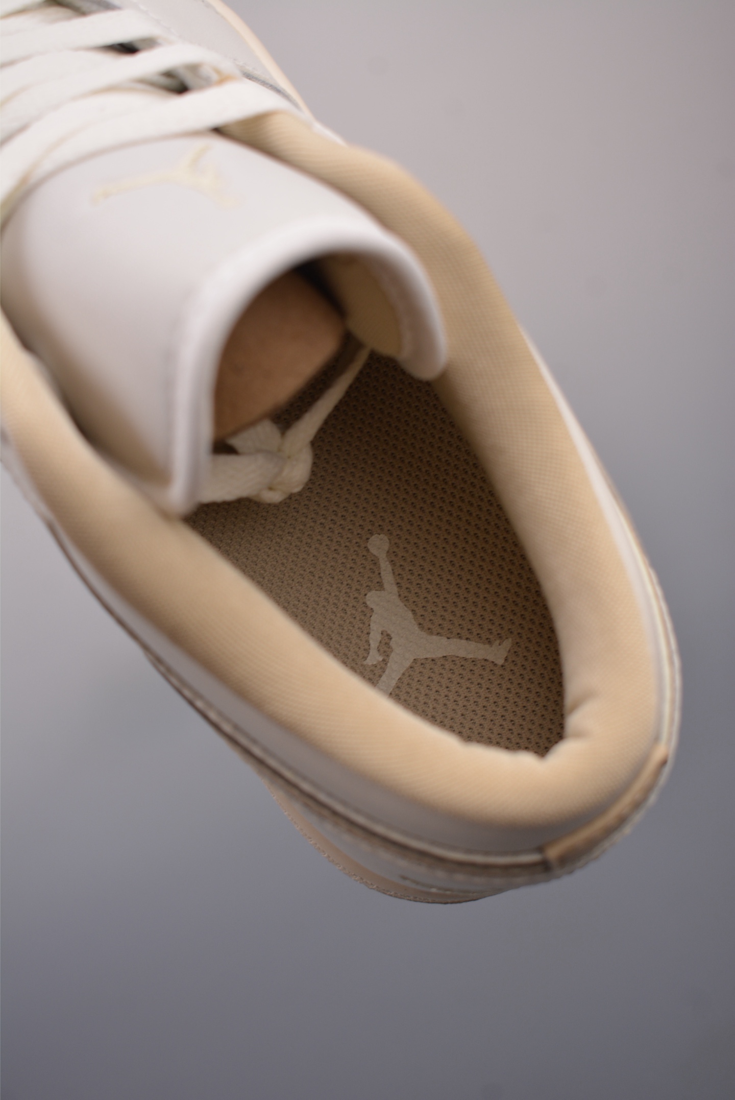 200  Air Jordan 1 Low 白卡其 AJ1乔1低帮休闲板鞋  DC0774-112