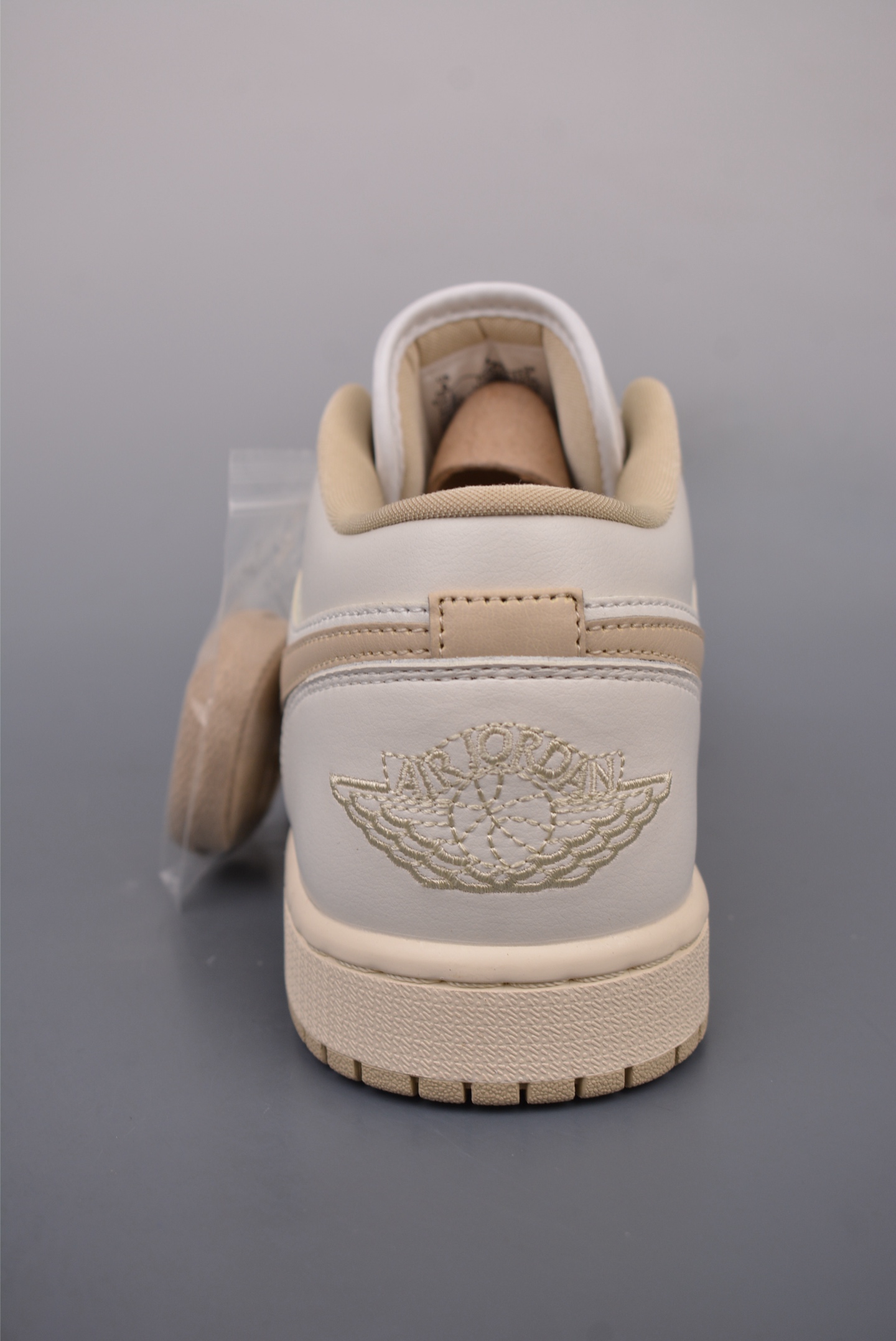 200  Air Jordan 1 Low 白卡其 AJ1乔1低帮休闲板鞋  DC0774-112