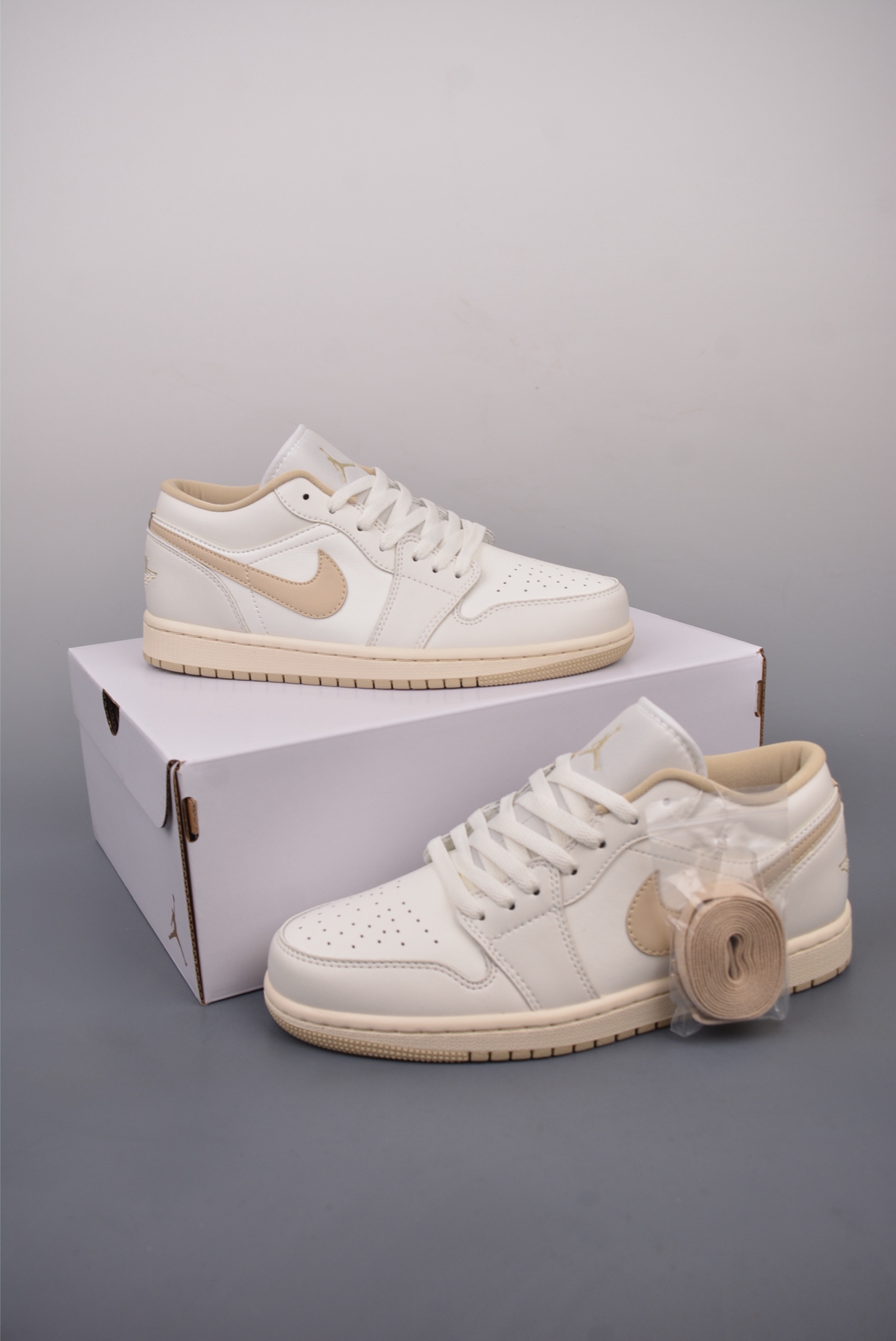 200  Air Jordan 1 Low 白卡其 AJ1乔1低帮休闲板鞋  DC0774-112