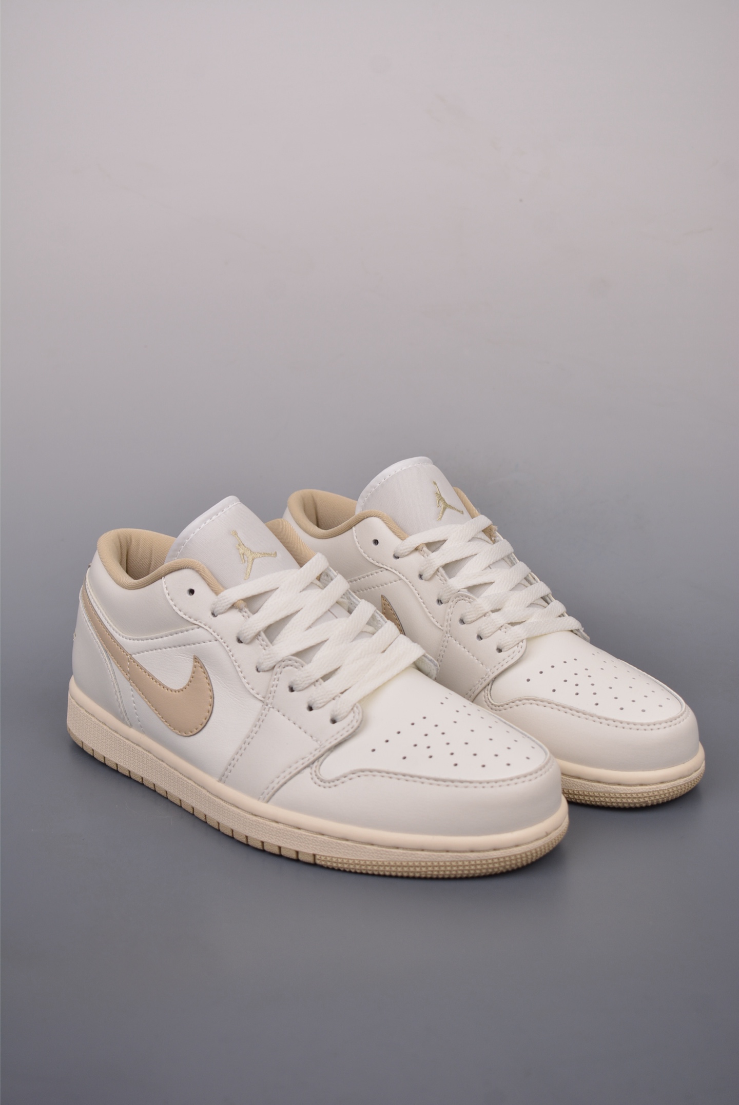 200  Air Jordan 1 Low 白卡其 AJ1乔1低帮休闲板鞋  DC0774-112