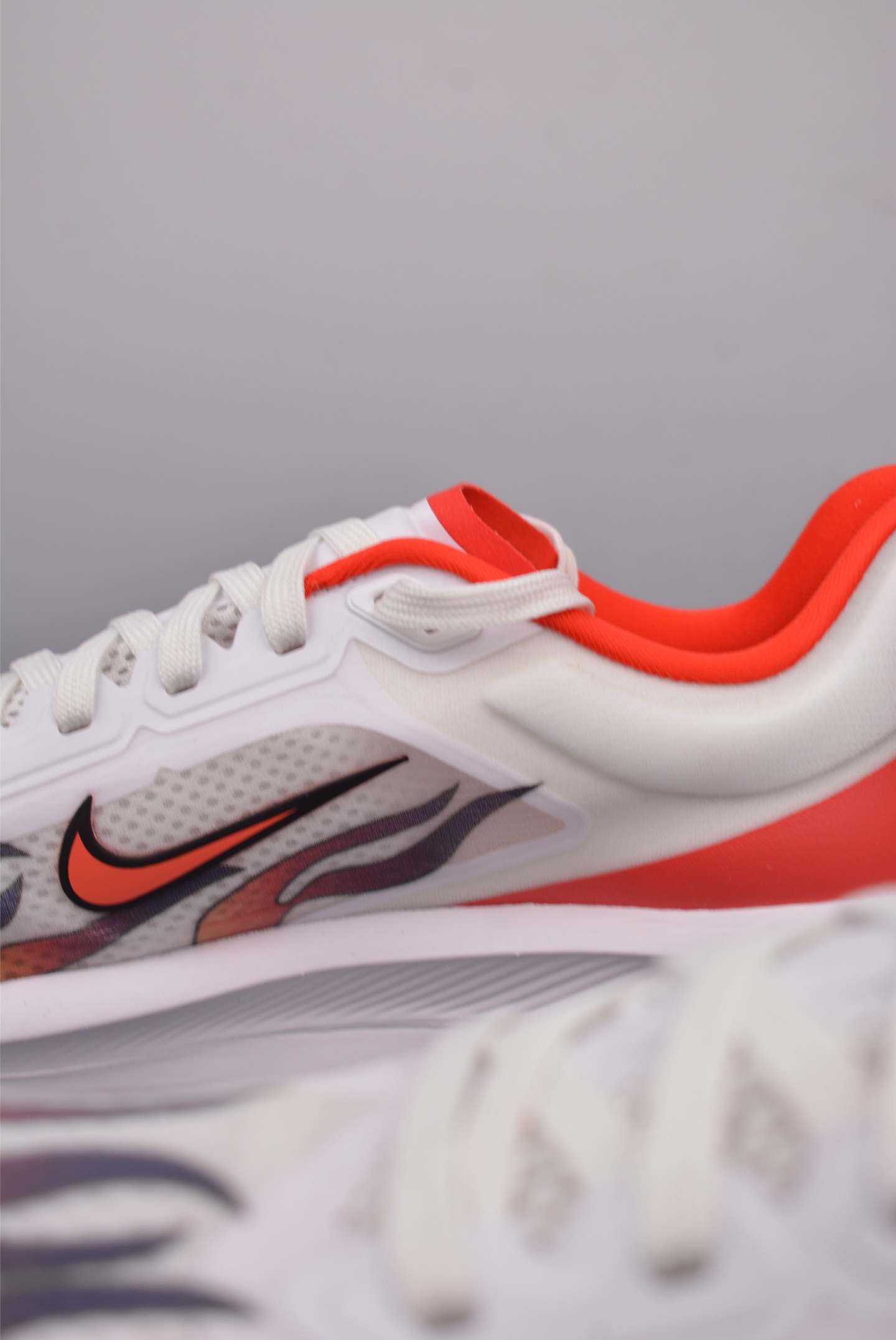 240  NIKE AIR Zoom RIVAL Fly 6 超轻跑步鞋 织物减震轻盈跑步鞋  HQ3438-100