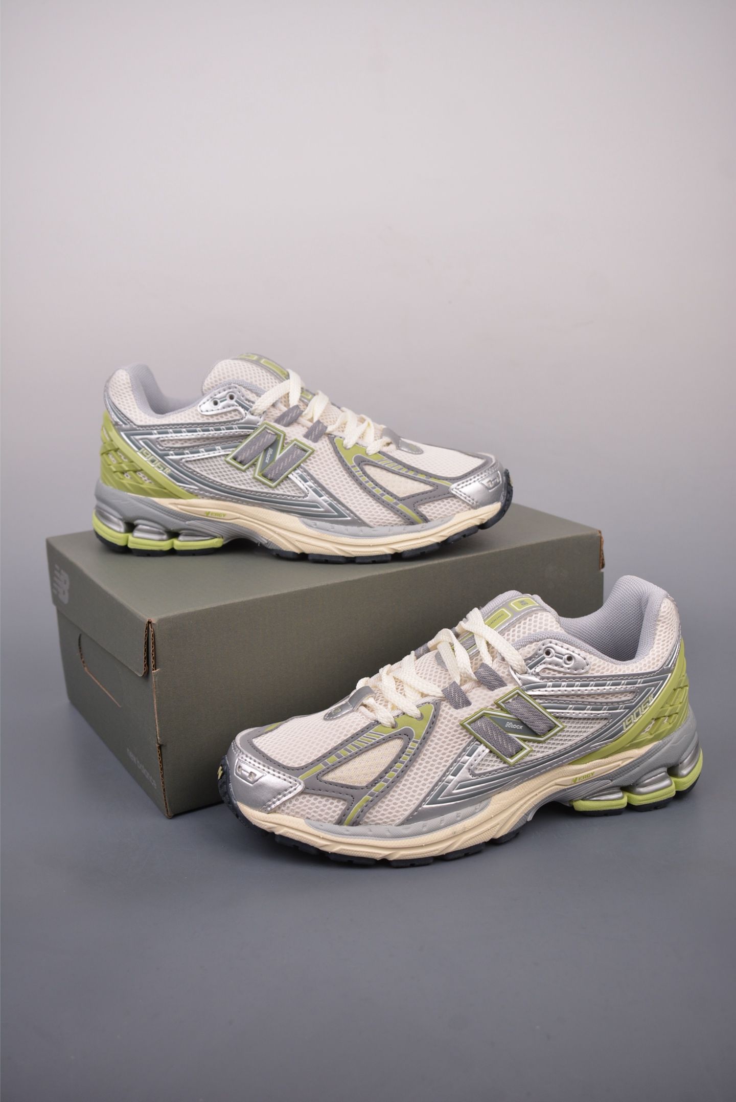 200  New Balance M1906系列 复古单品宝藏老爹鞋款 M1906REM