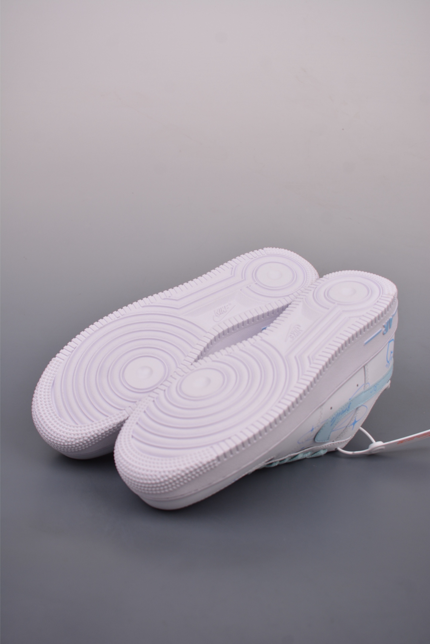 Nike Air Force 1 Low 白蓝喷绘 CW2288-111