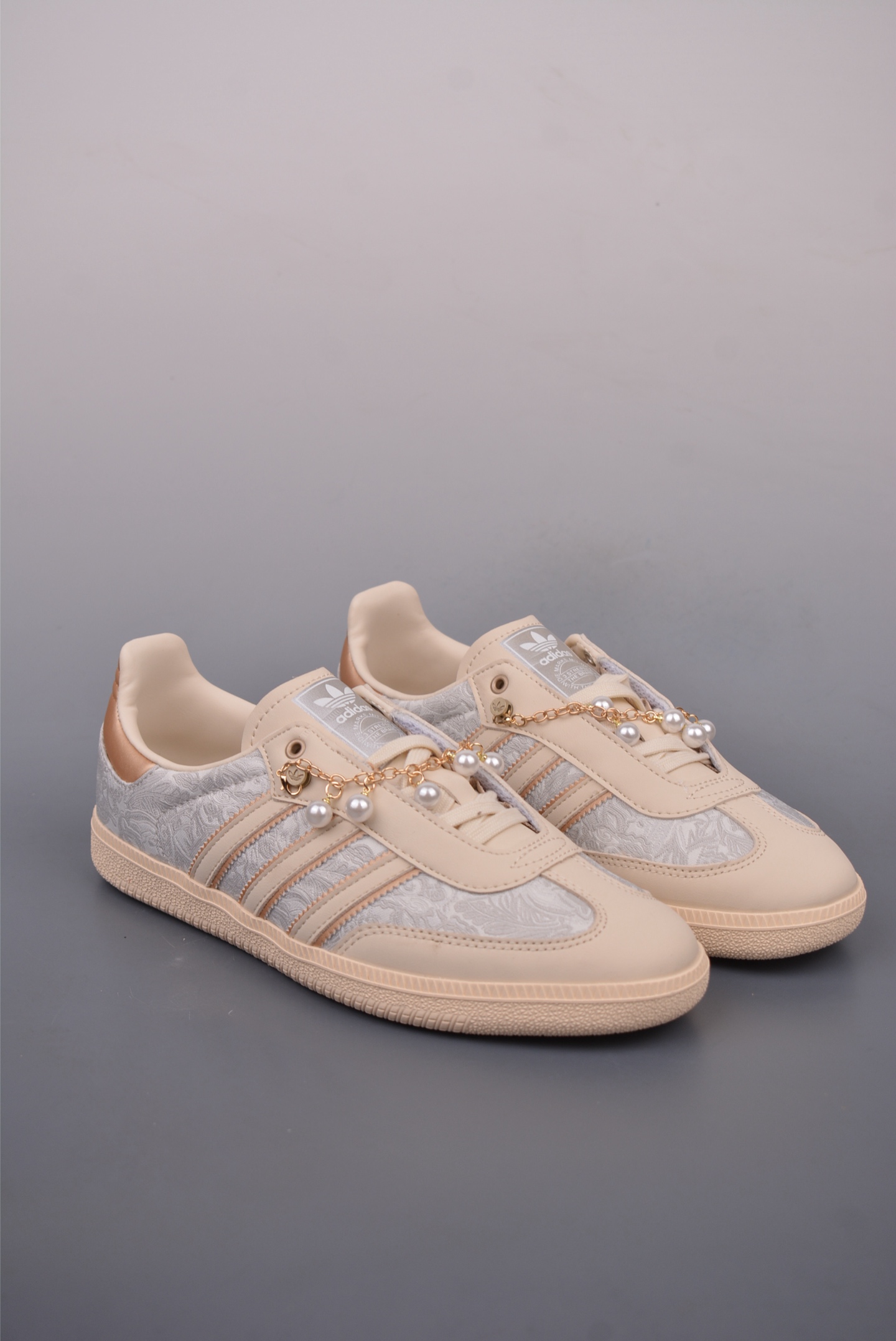 180  Adidas Samba OG  复古桑巴板鞋   JQ2616