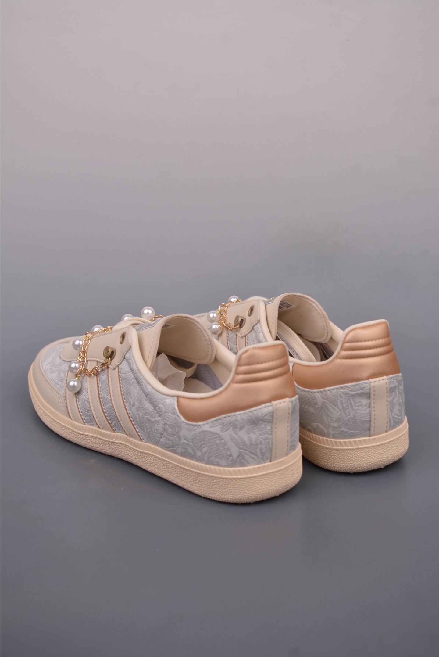 180  Adidas Samba OG  复古桑巴板鞋   JQ2616