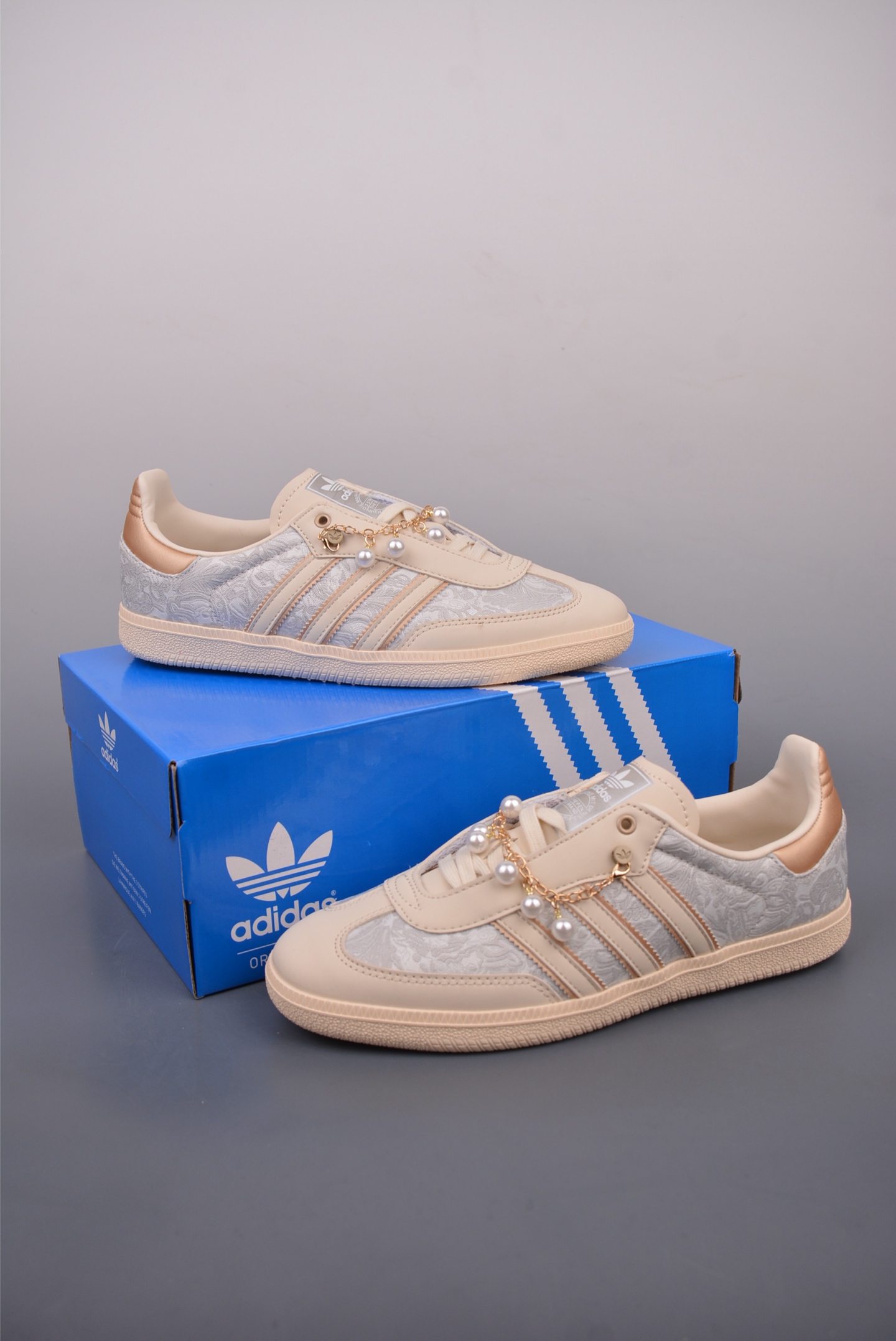 180  Adidas Samba OG  复古桑巴板鞋   JQ2616
