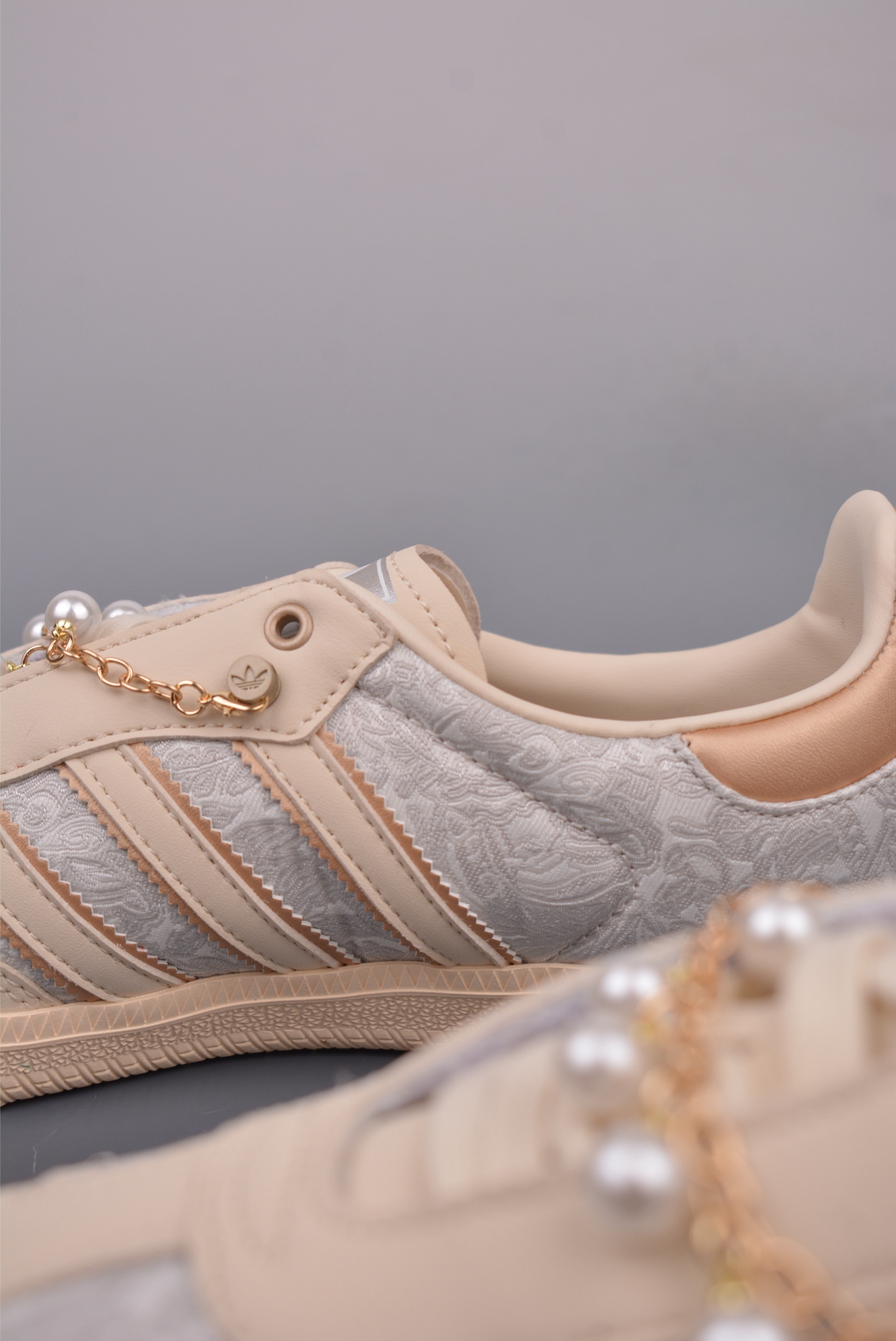 180  Adidas Samba OG  复古桑巴板鞋   JQ2616