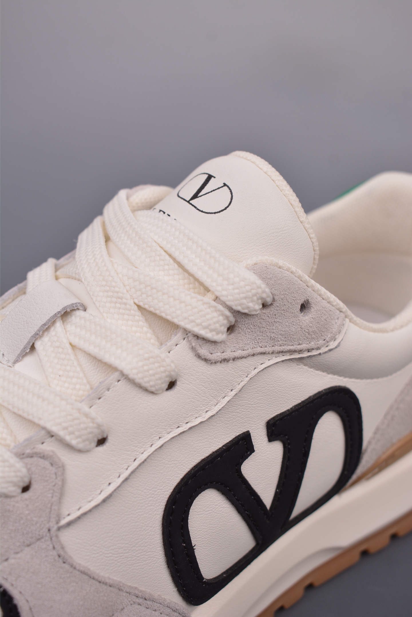 420   Valentino 华伦天奴 Rockstud untitled  厚底休闲小白鞋   RY2S0830BLUBL626H
