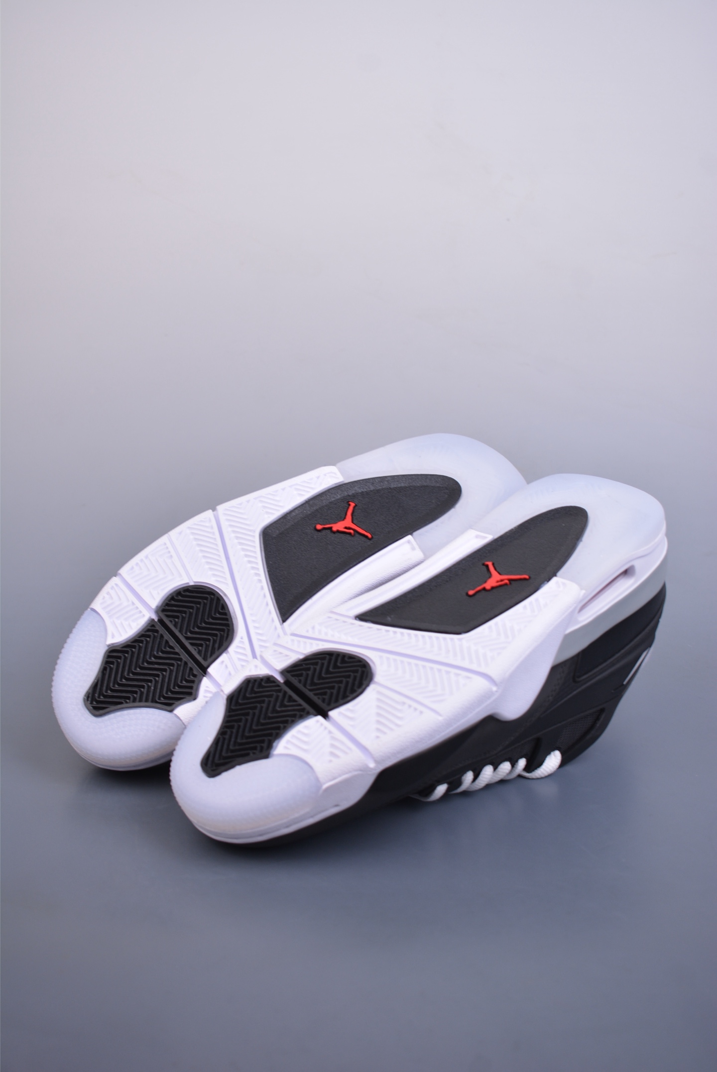 260  Nigel Sylvester x Jordan Air Jordan 4 RM  复刻黑灰  HV5184-010
