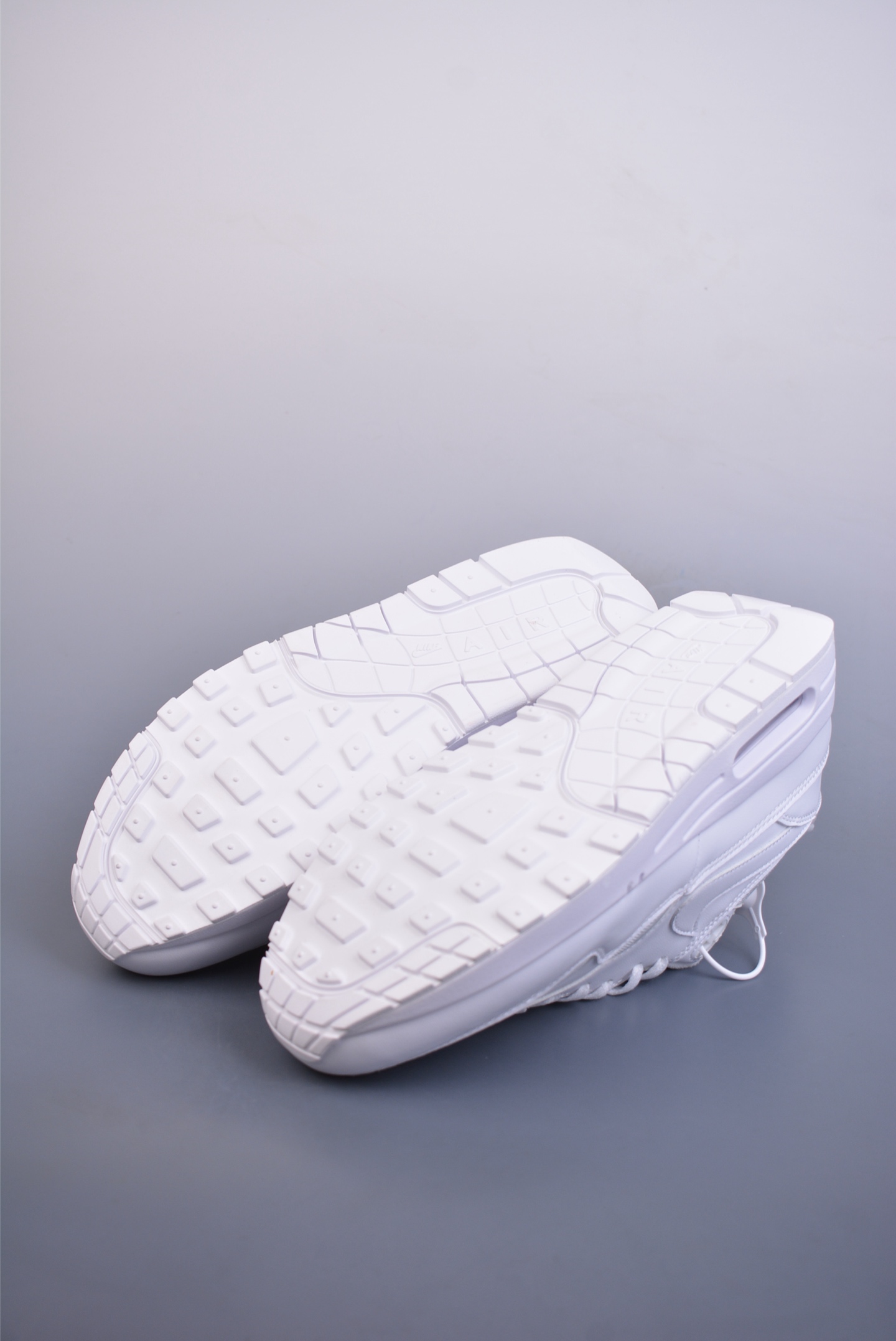 220  Nike Air Max 1 复刻拼接 纯原版本 复古休闲跑步鞋  454746-107