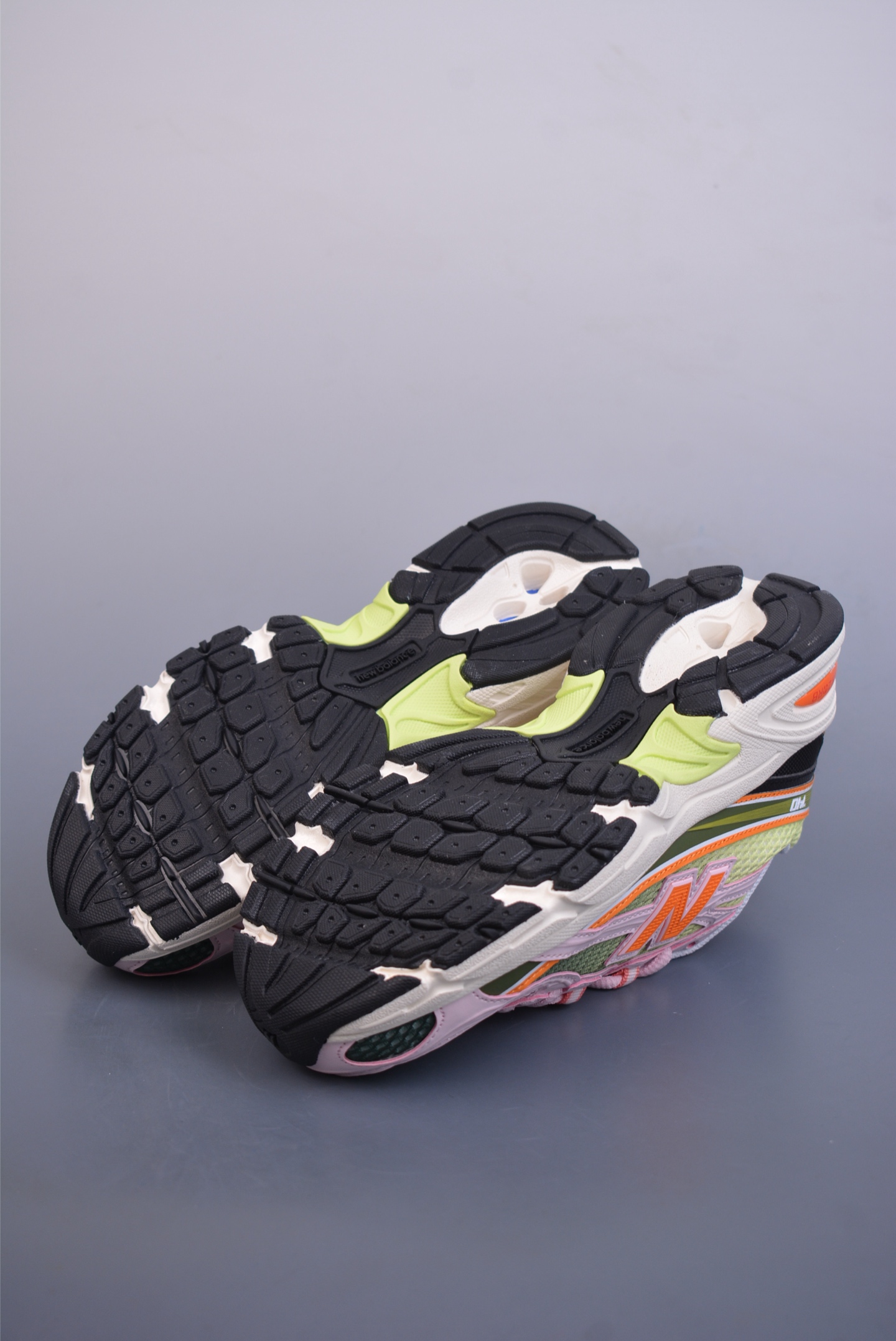 180  New Balance 740系列  复古老爹风休闲运动慢跑鞋   U740GP2