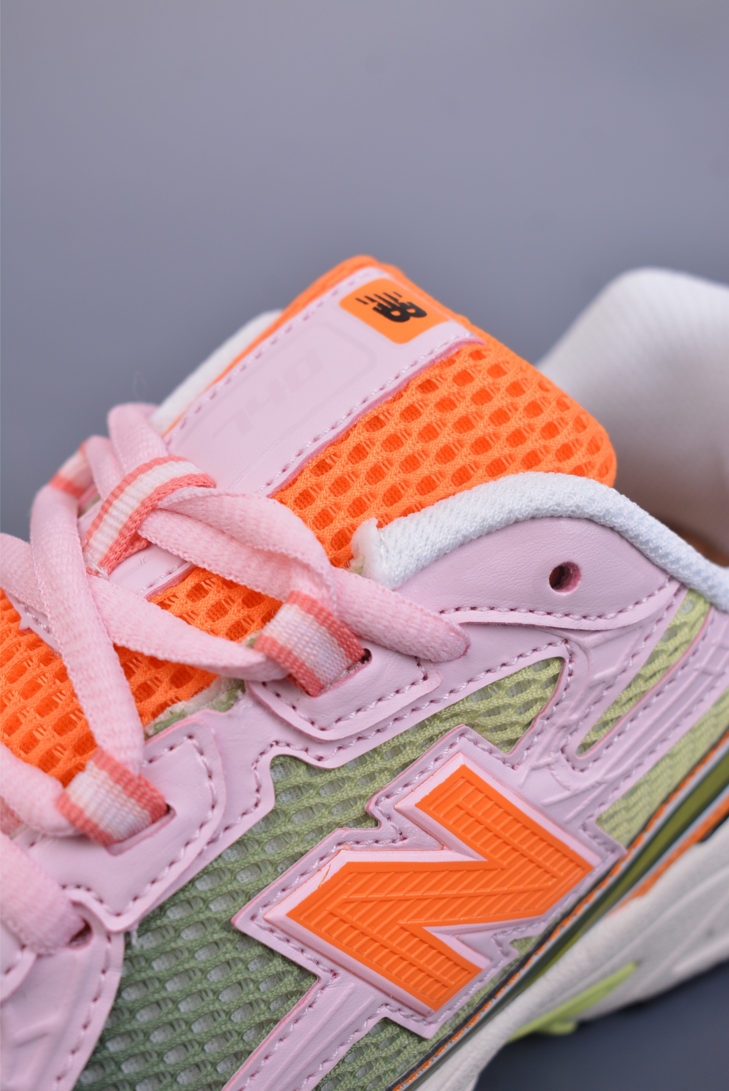 180  New Balance 740系列  复古老爹风休闲运动慢跑鞋   U740GP2