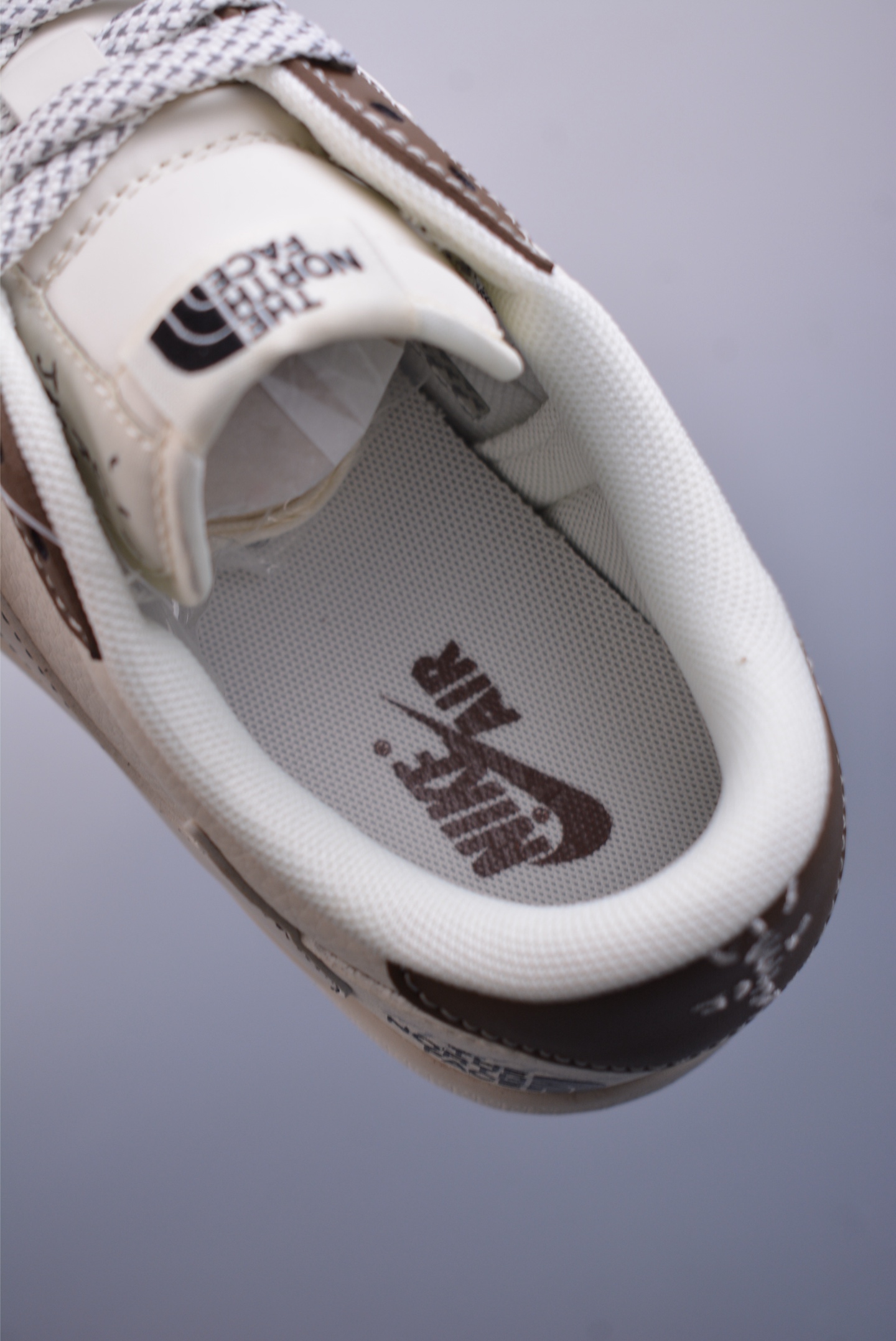 280  Fragment x Travis Scott x 北面 Air Jordan 1 Low 三方联名倒钩 XS6089-512