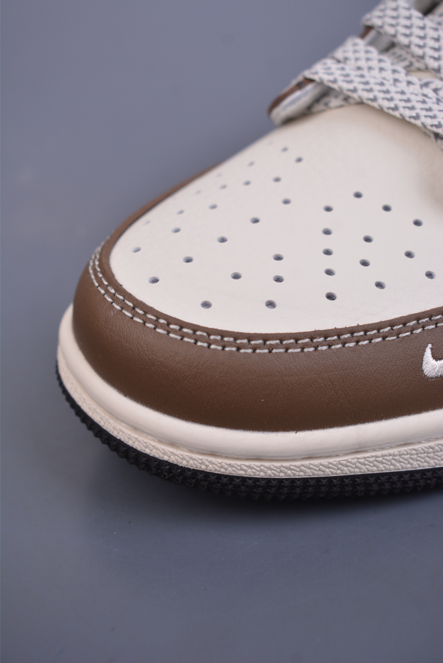280  Fragment x Travis Scott x 北面 Air Jordan 1 Low 三方联名倒钩 XS6089-512