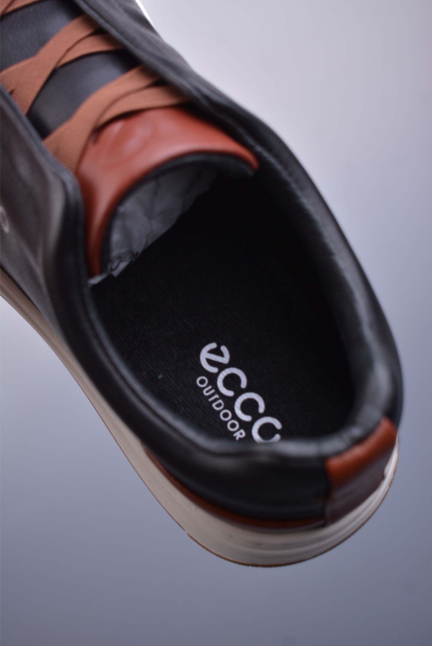 260  ECCO爱步登山鞋男款  舒适户外运动越野跑鞋健步BIOMC踪迹系列    875825
