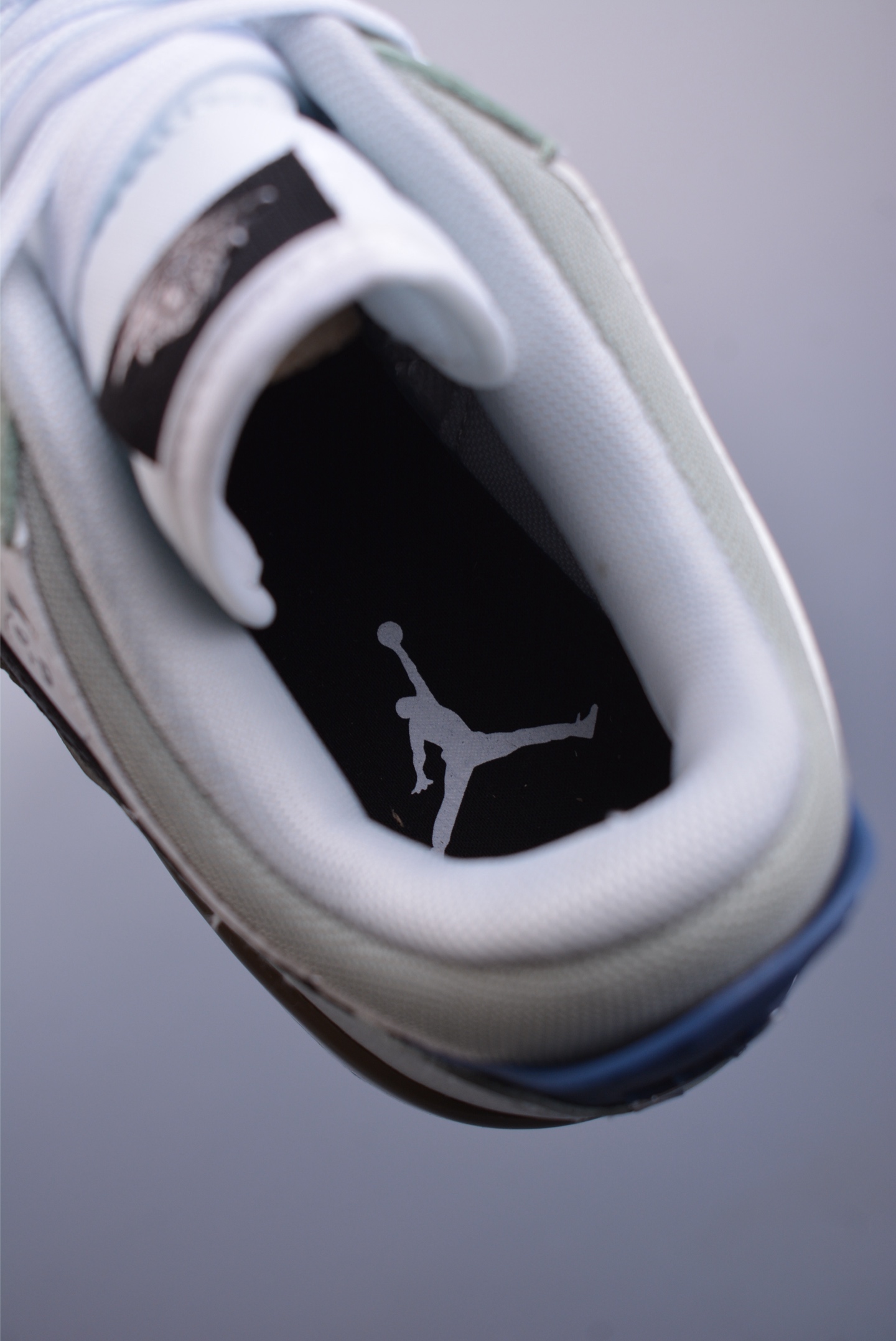 260  Air Jordan Legacy 312 ”嘟嘴熊猫” 星之禾   HV1811-101