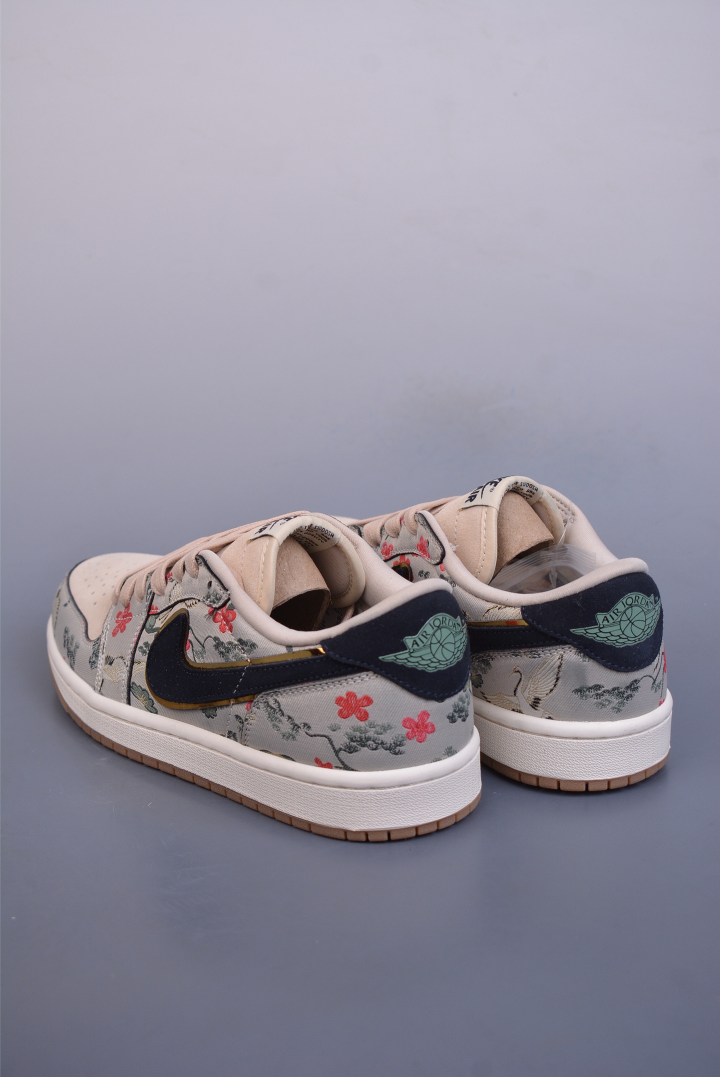 200  Air Jordan 1 Low 花卉 AJ1乔1低帮休闲板鞋 HV8293-100