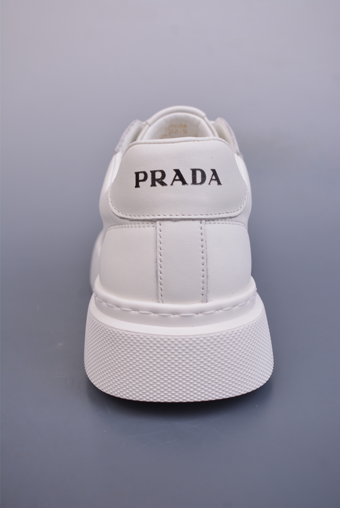 420  PRADA普拉达 厚底徽标系带运动休闲男鞋系列  3D968M