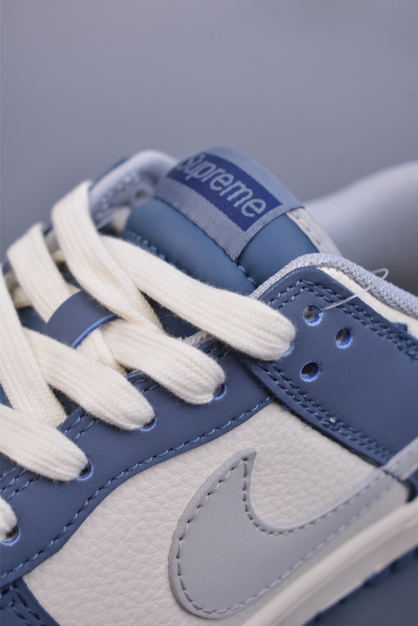 Nike SB Dunk Low Supreme联名 XD1588-207