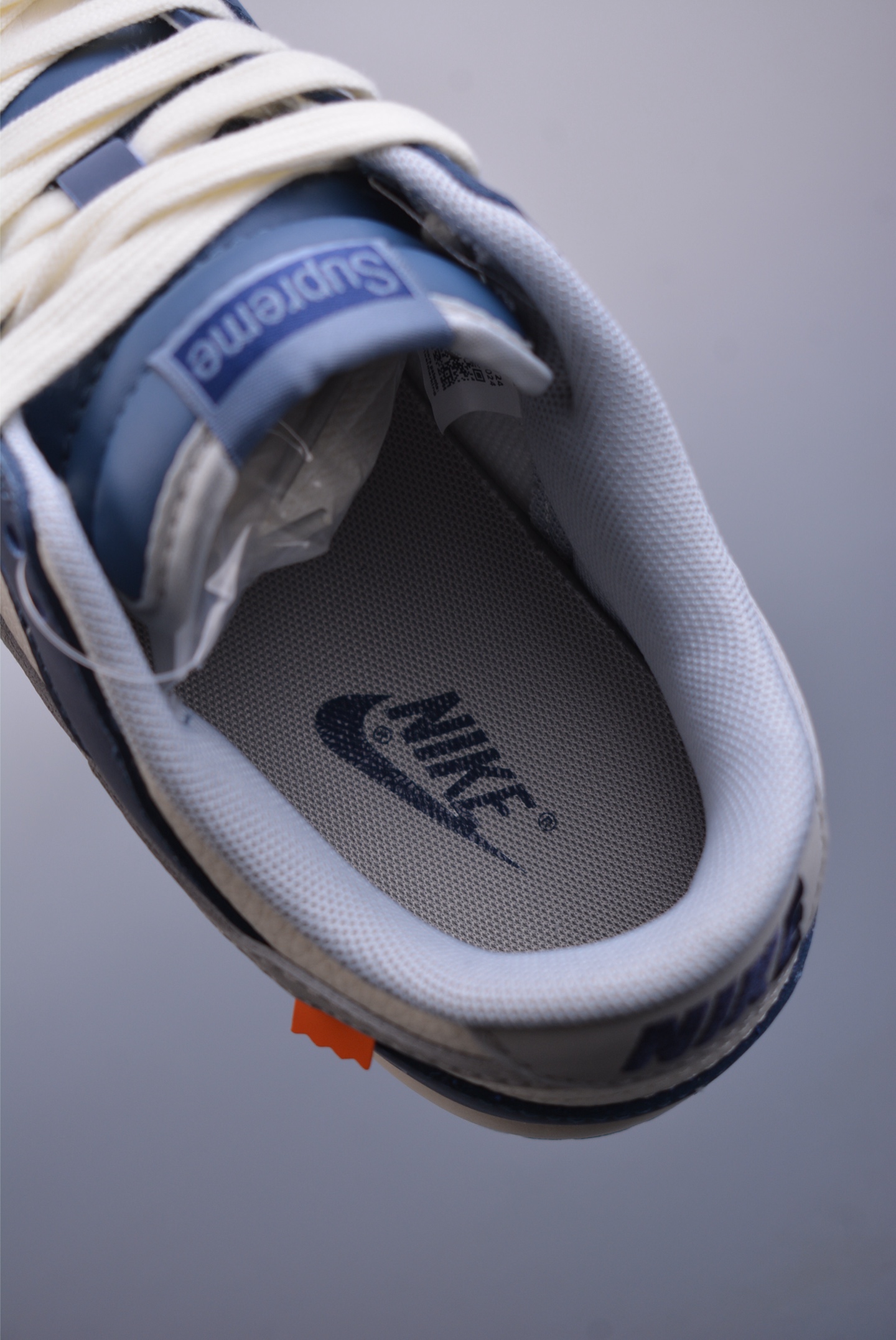 Nike SB Dunk Low Supreme联名 XD1588-207