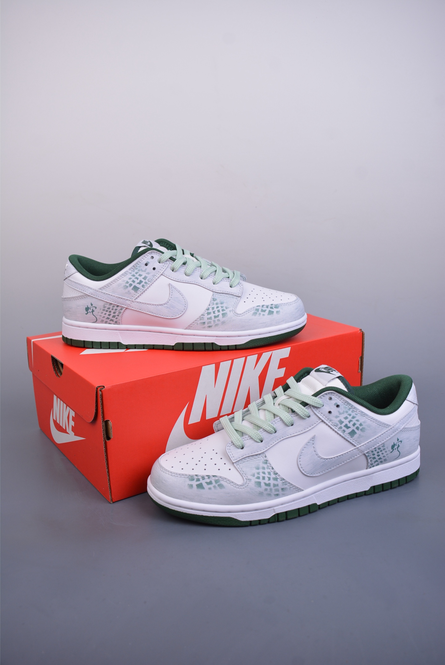 Nike SB Dunk Low 蛇年限定 DD1391-101