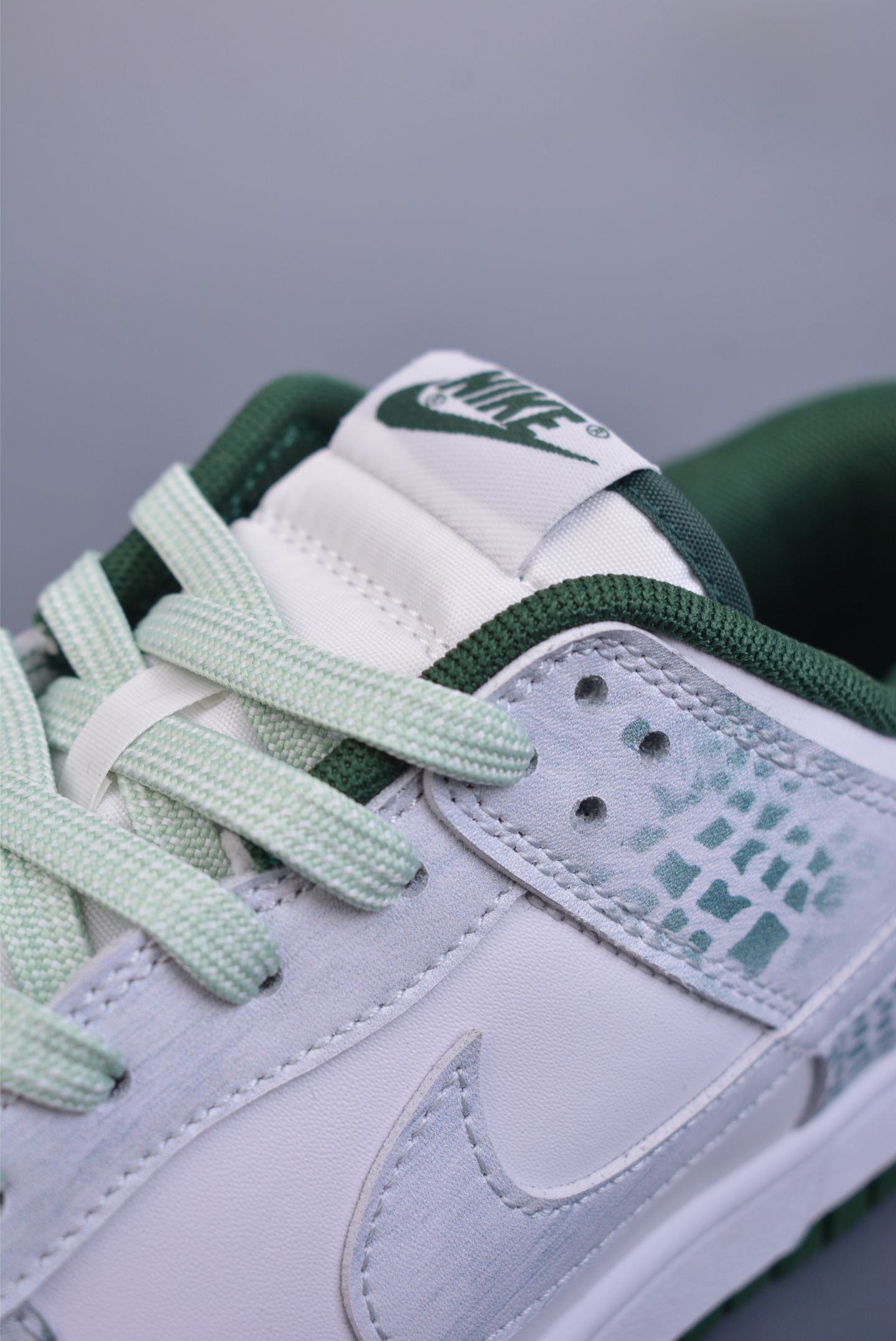 Nike SB Dunk Low 蛇年限定 DD1391-101
