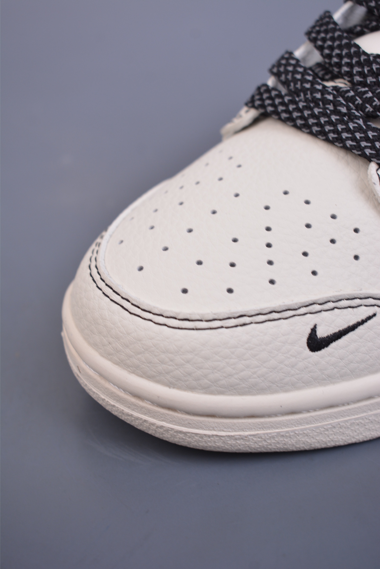 Nike SB Dunk Low 斯图西联名 ZH2598-266