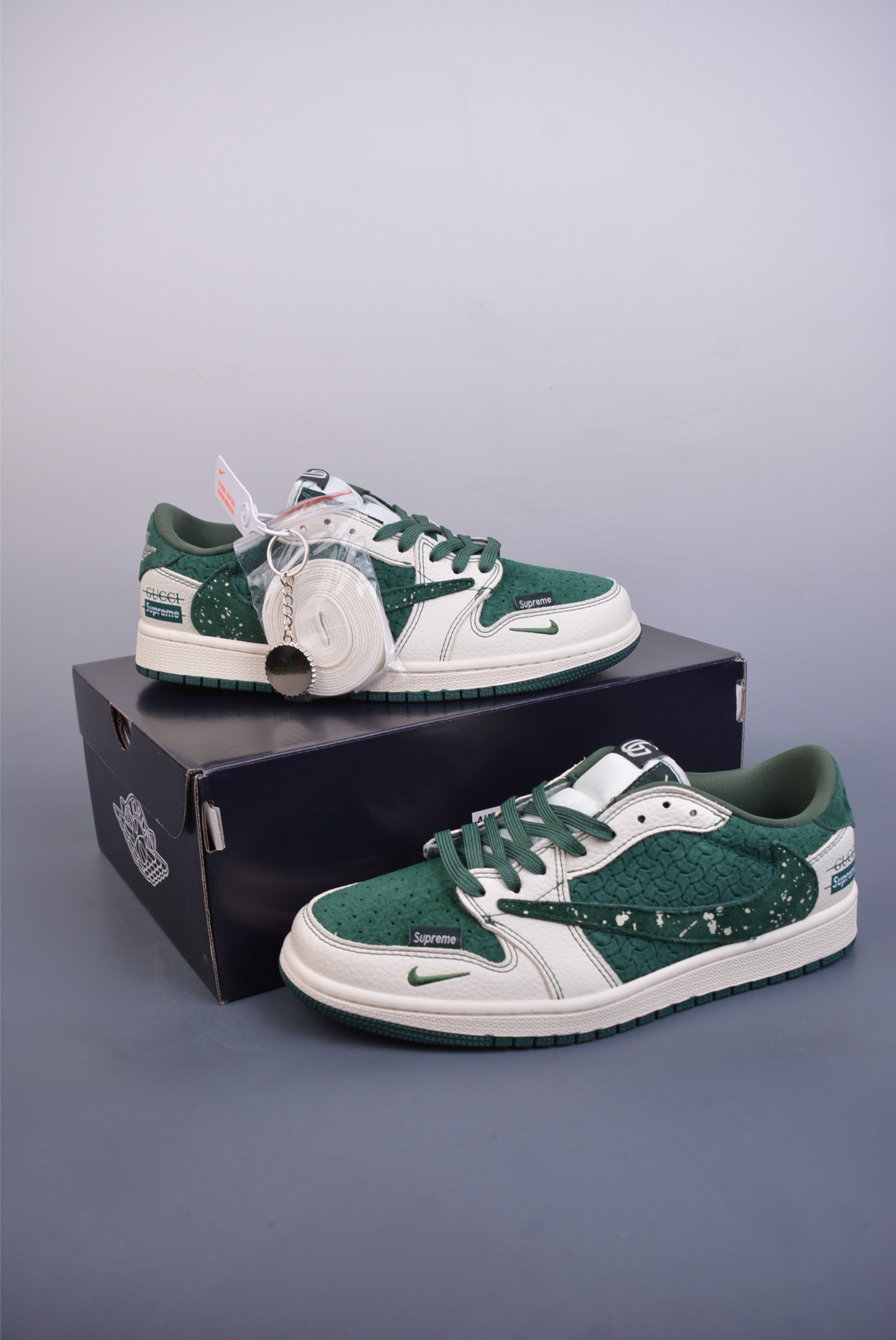 280  Fragment x Travis Scott x Supreme Air Jordan 1 Low 三方联名倒钩   XS2024-008