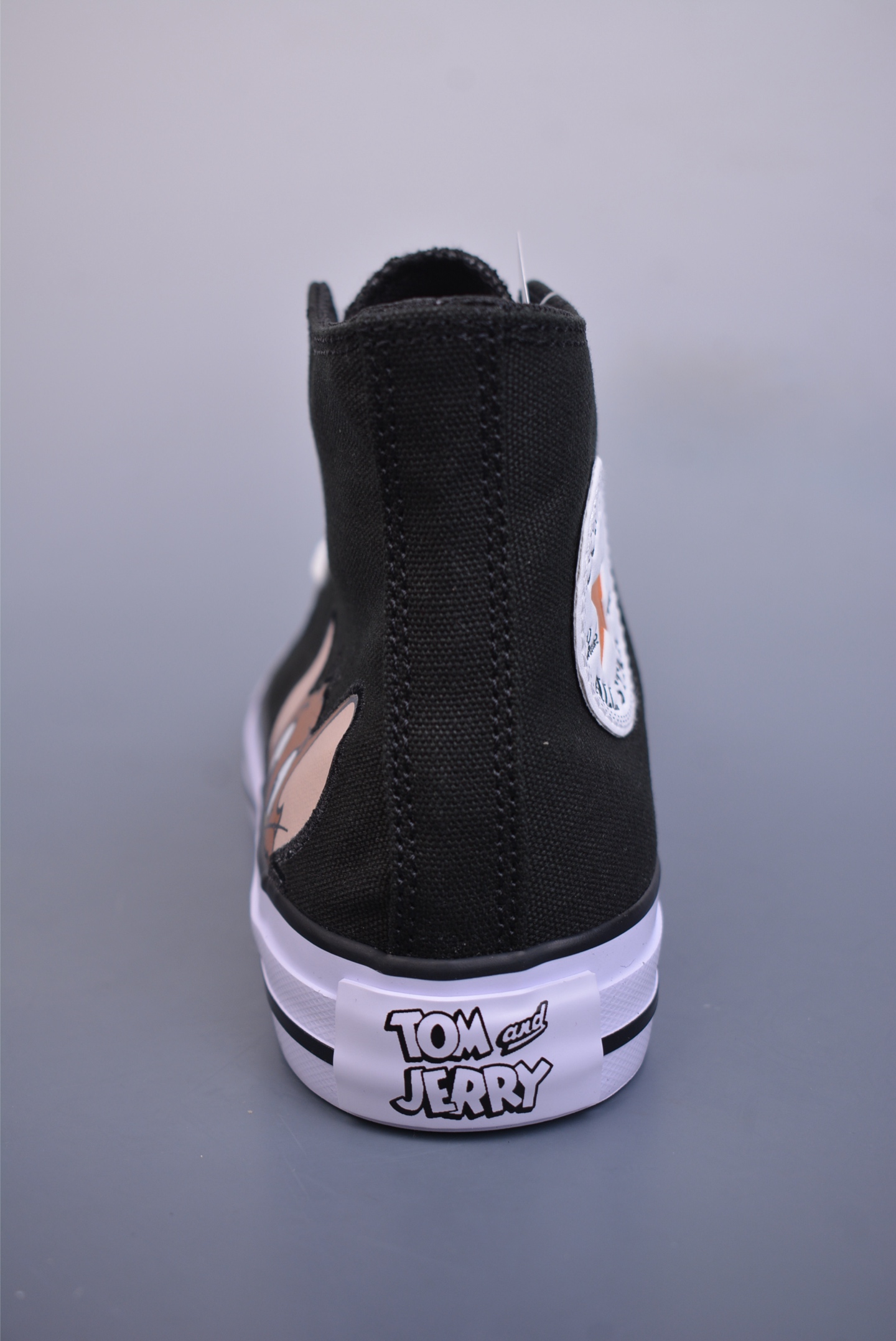 140  Tom and Jerry x Converse Chuck Taylor 匡威官方 猫和老鼠联名款   A15113C 黑色  A15112C 白色
