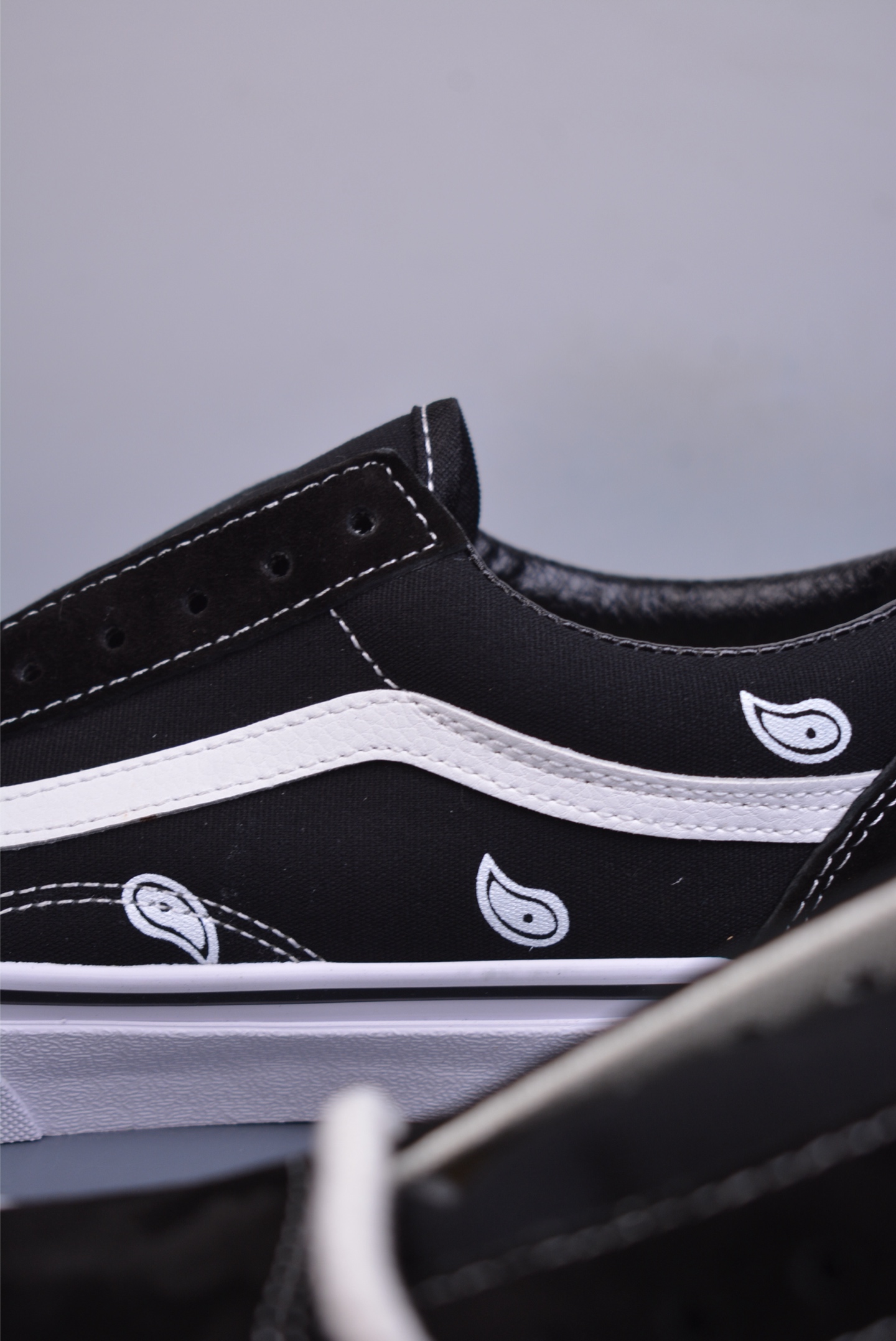 150 Vans Old Skool 玖制 腰果花 经典黑白复古高街百搭休闲帆布鞋 手绘腰果花印第安风 VN000D3HY28