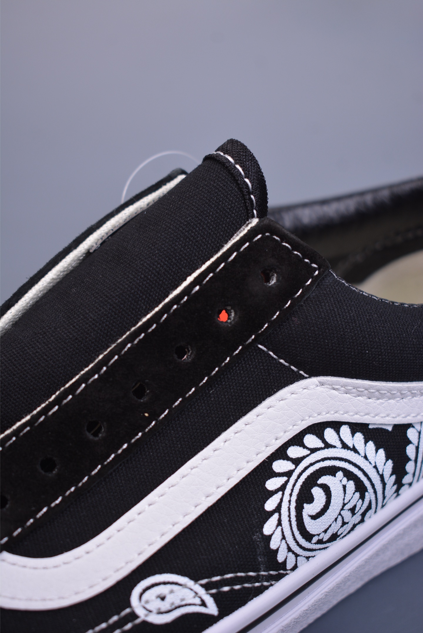 150 Vans Old Skool 玖制 腰果花 经典黑白复古高街百搭休闲帆布鞋 手绘腰果花印第安风 VN000D3HY28