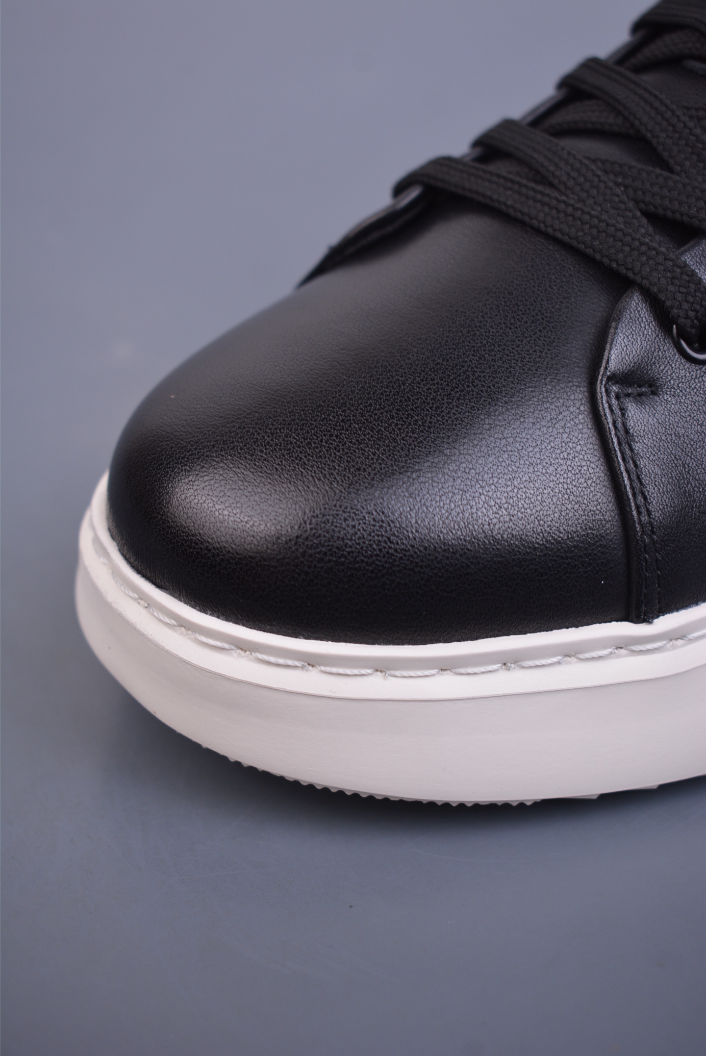380  Louis vuitton Trainer Sneaker Low 路易威登 休闲文化运动板鞋系列  51BCOLORE