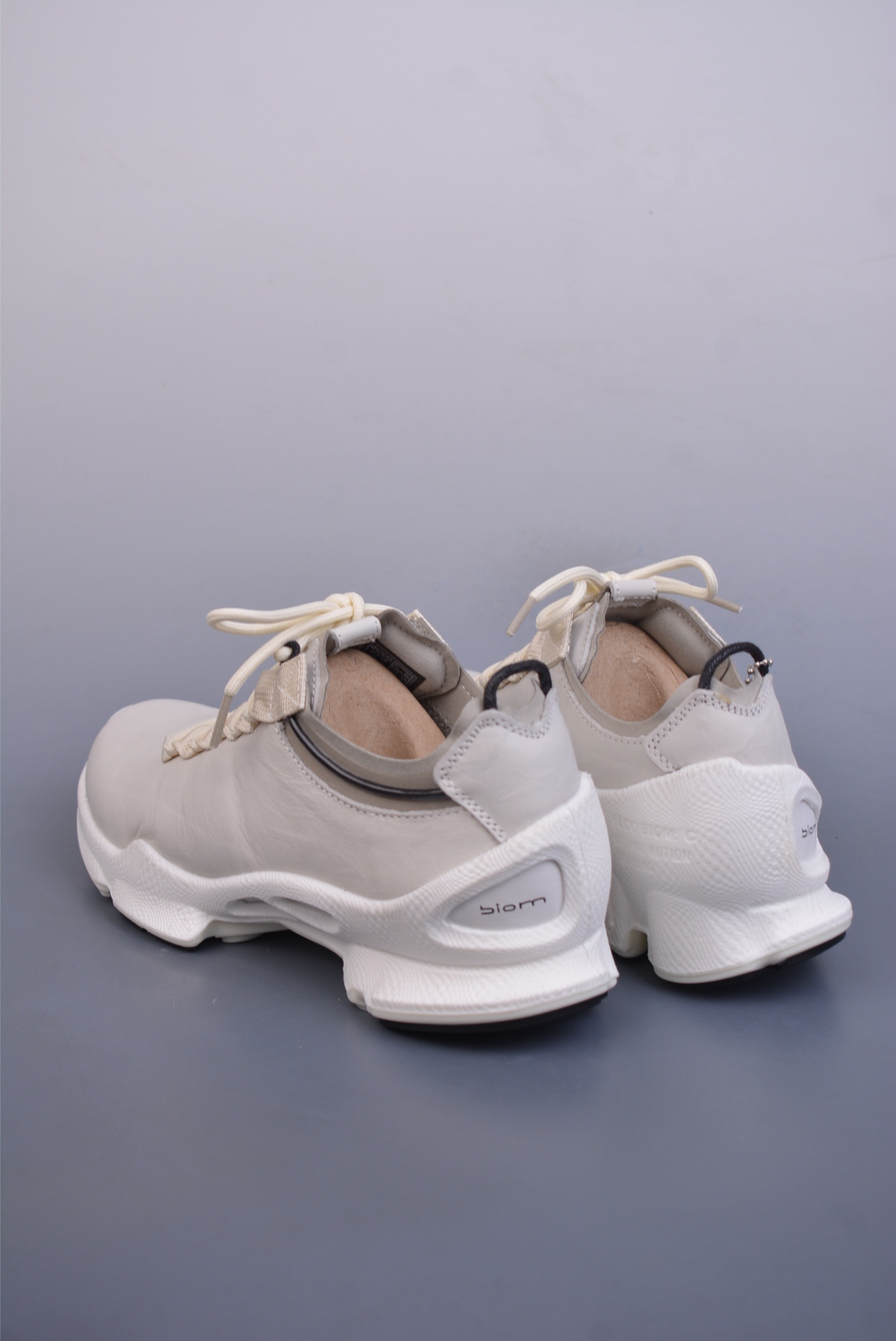 [Ecco Series] is wear-resistant Stable support perfectly balances face value