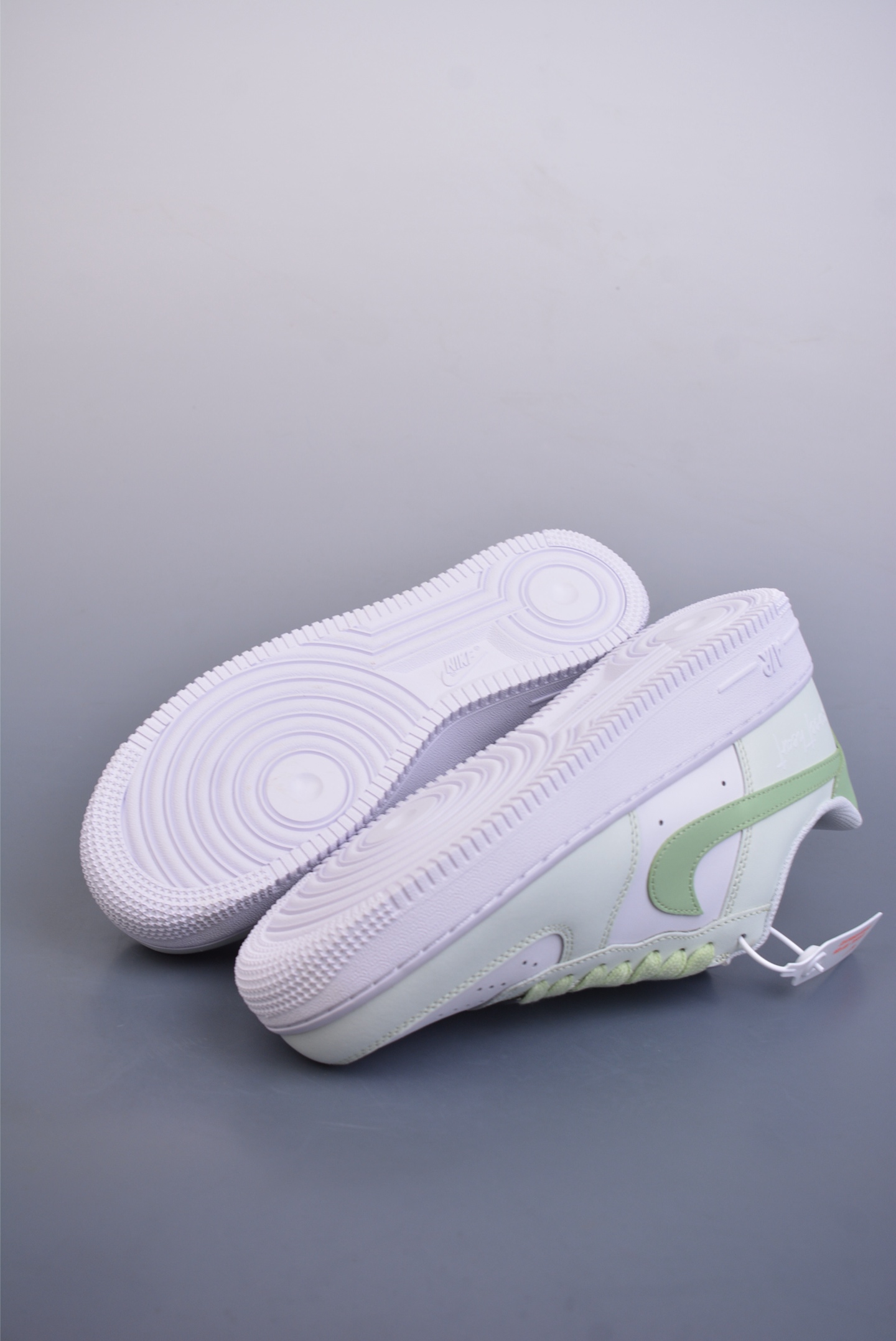 200 Nike Air Force 1 Low 青苹果 DY8899-002