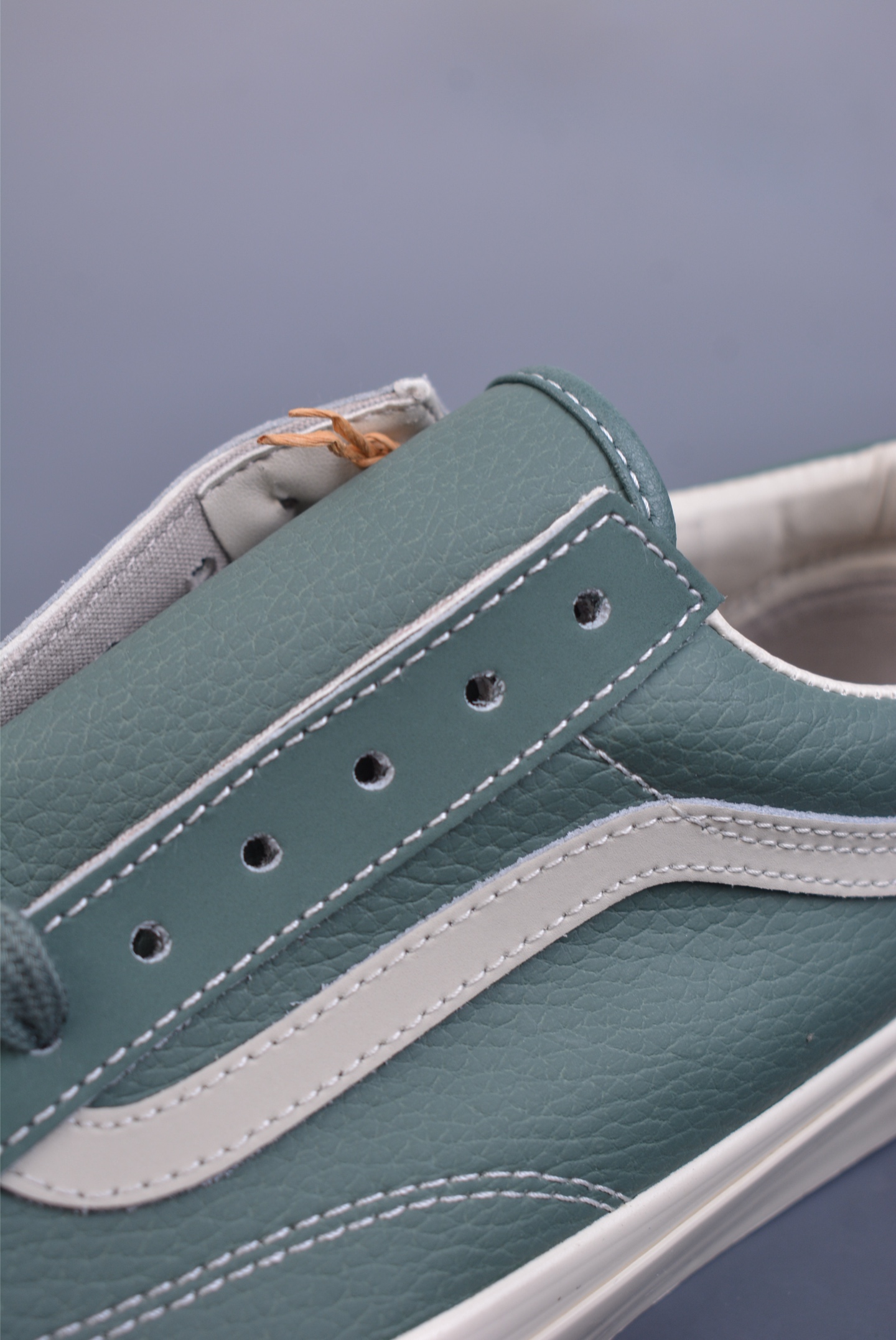 Vans Premium Old Skool 36 范斯官方 高端全皮质复古板鞋 经典Style 36 鞋型增强复古属性 VN000D57FRS