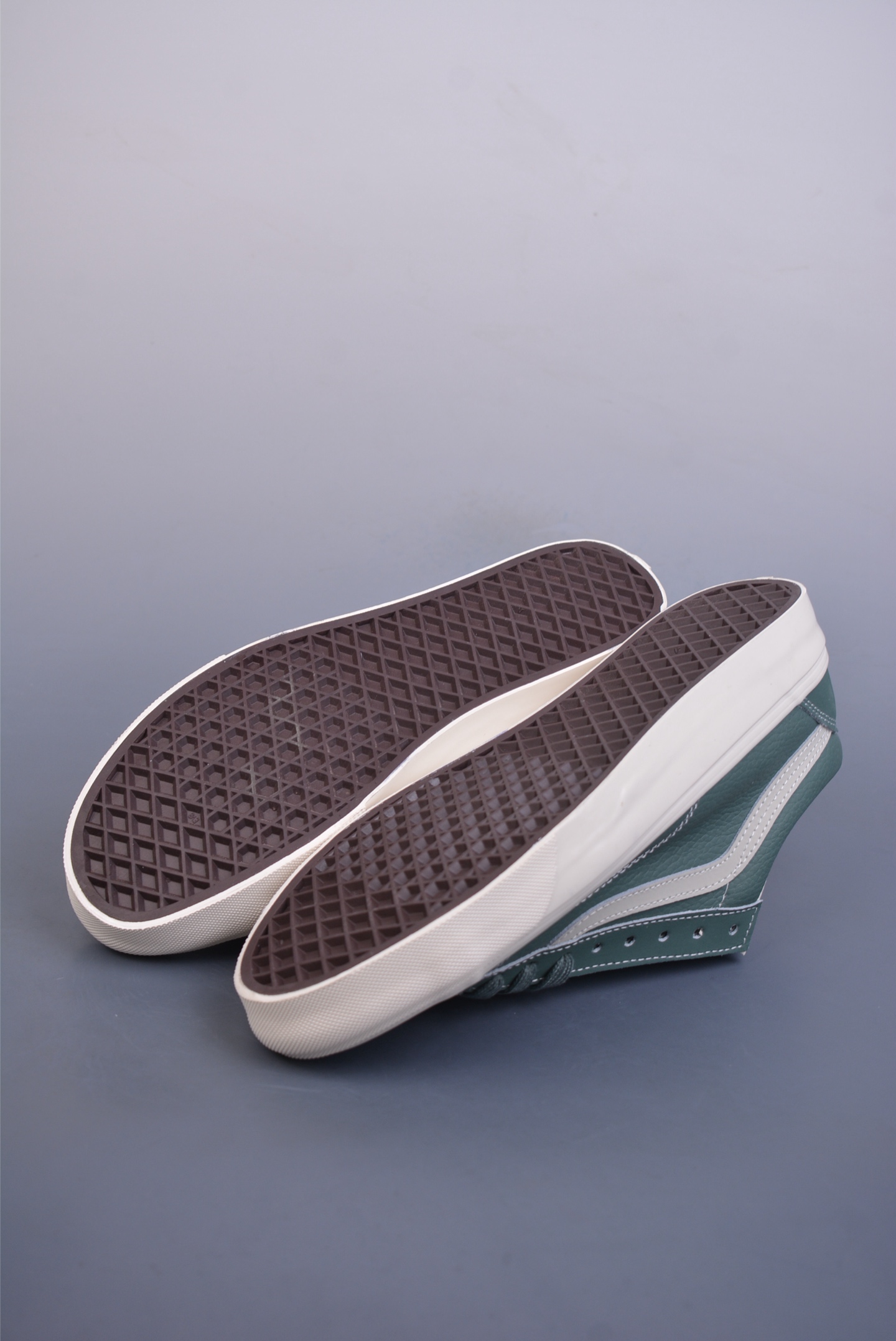 Vans Premium Old Skool 36 范斯官方 高端全皮质复古板鞋 经典Style 36 鞋型增强复古属性 VN000D57FRS