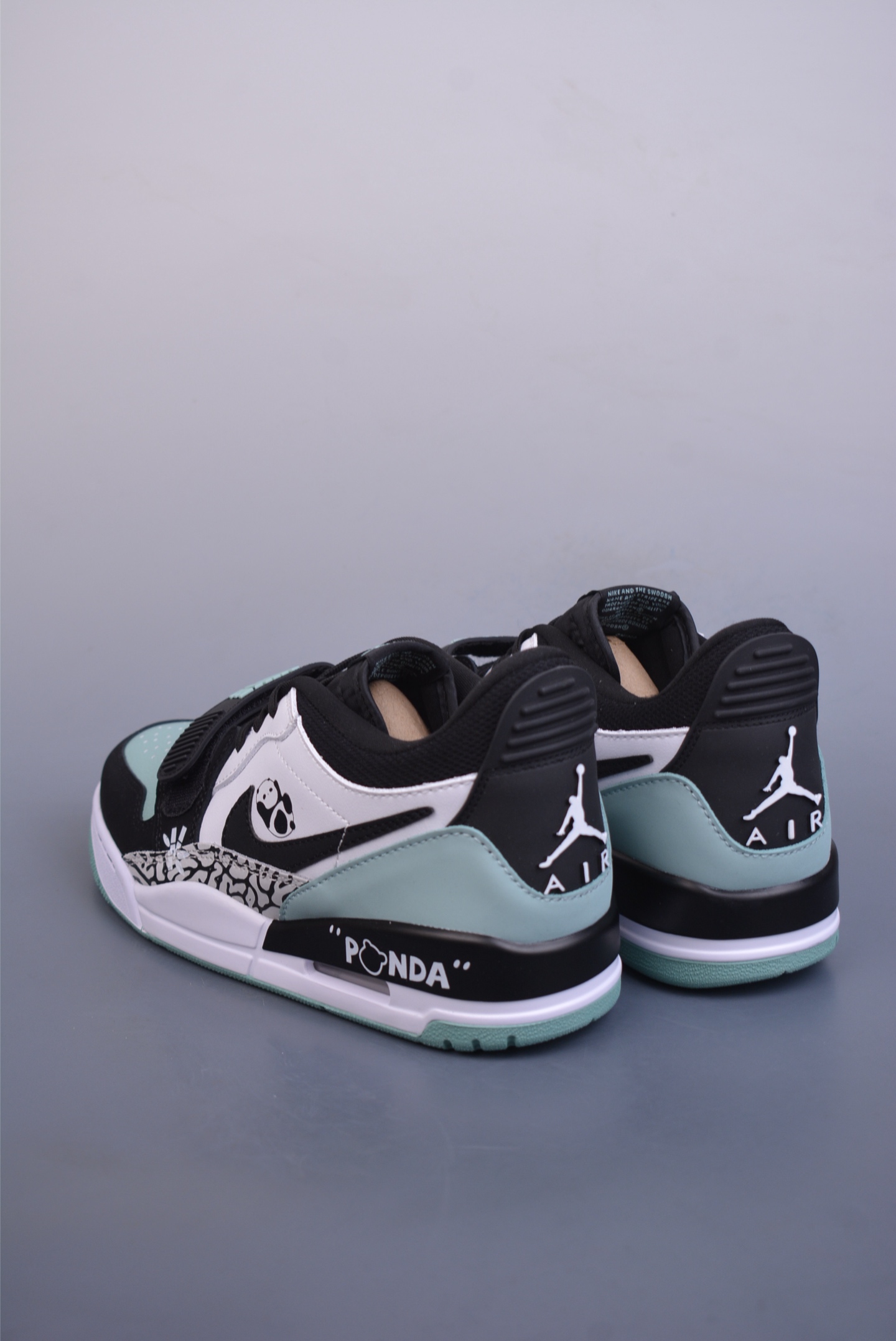 260  Air Jordan Legacy 312 ”嘟嘴熊猫” 星之禾  特殊手绘 CD7069-109