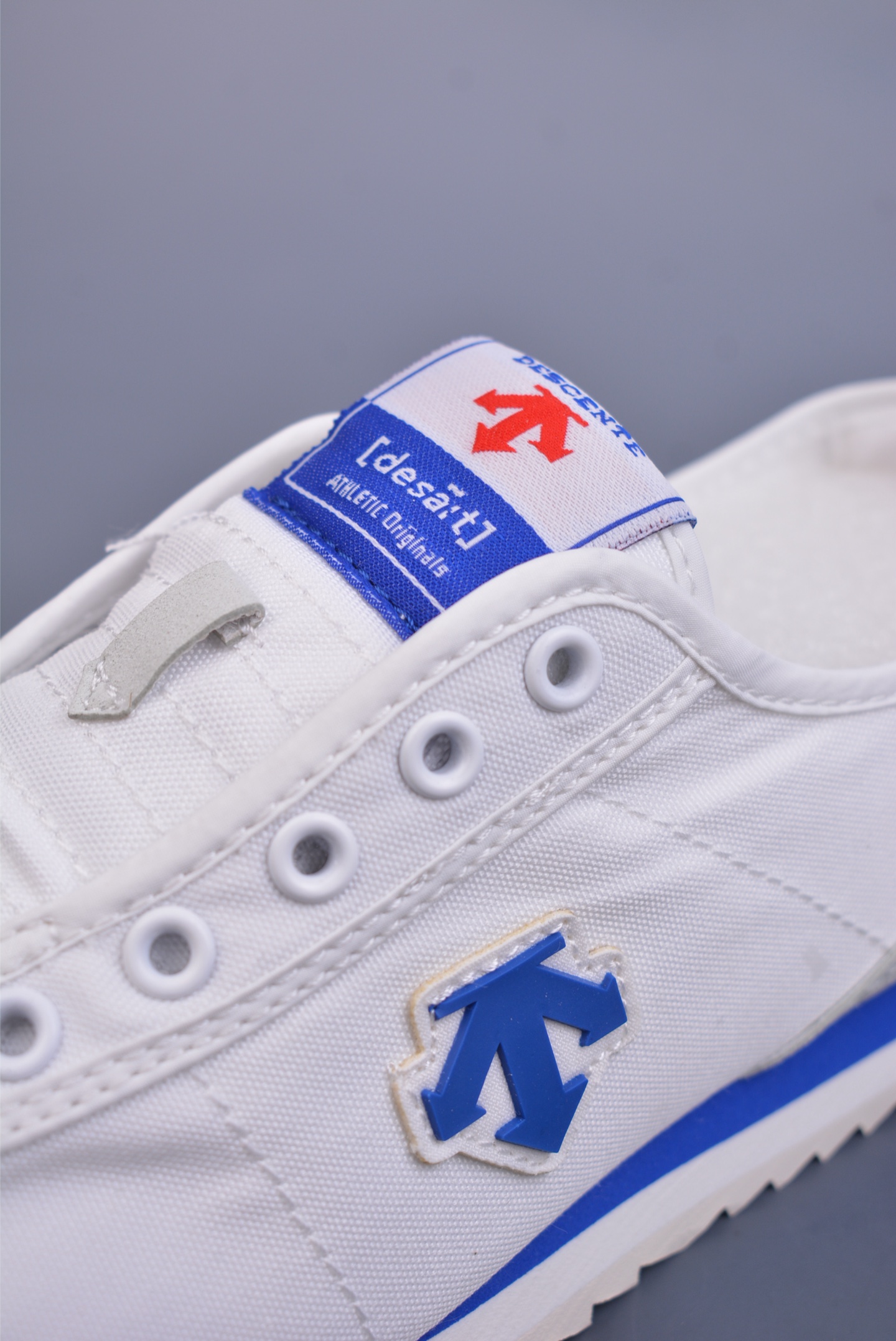 DESCENTE TENPO REPLICA 版本 迪桑特复古运动一脚蹬帆布鞋 透气休闲鞋 D5231LSN25