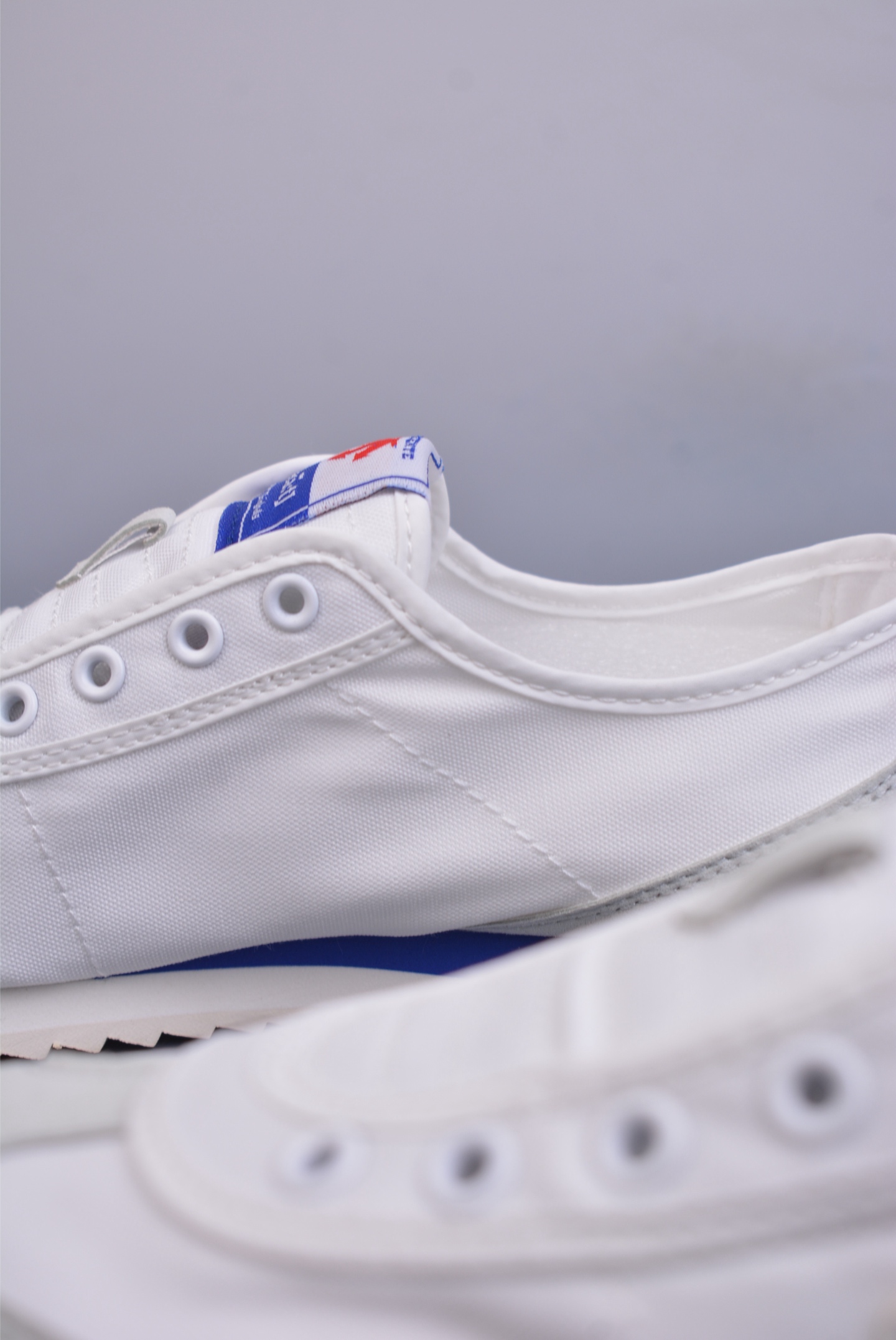 DESCENTE TENPO REPLICA 版本 迪桑特复古运动一脚蹬帆布鞋 透气休闲鞋 D5231LSN25