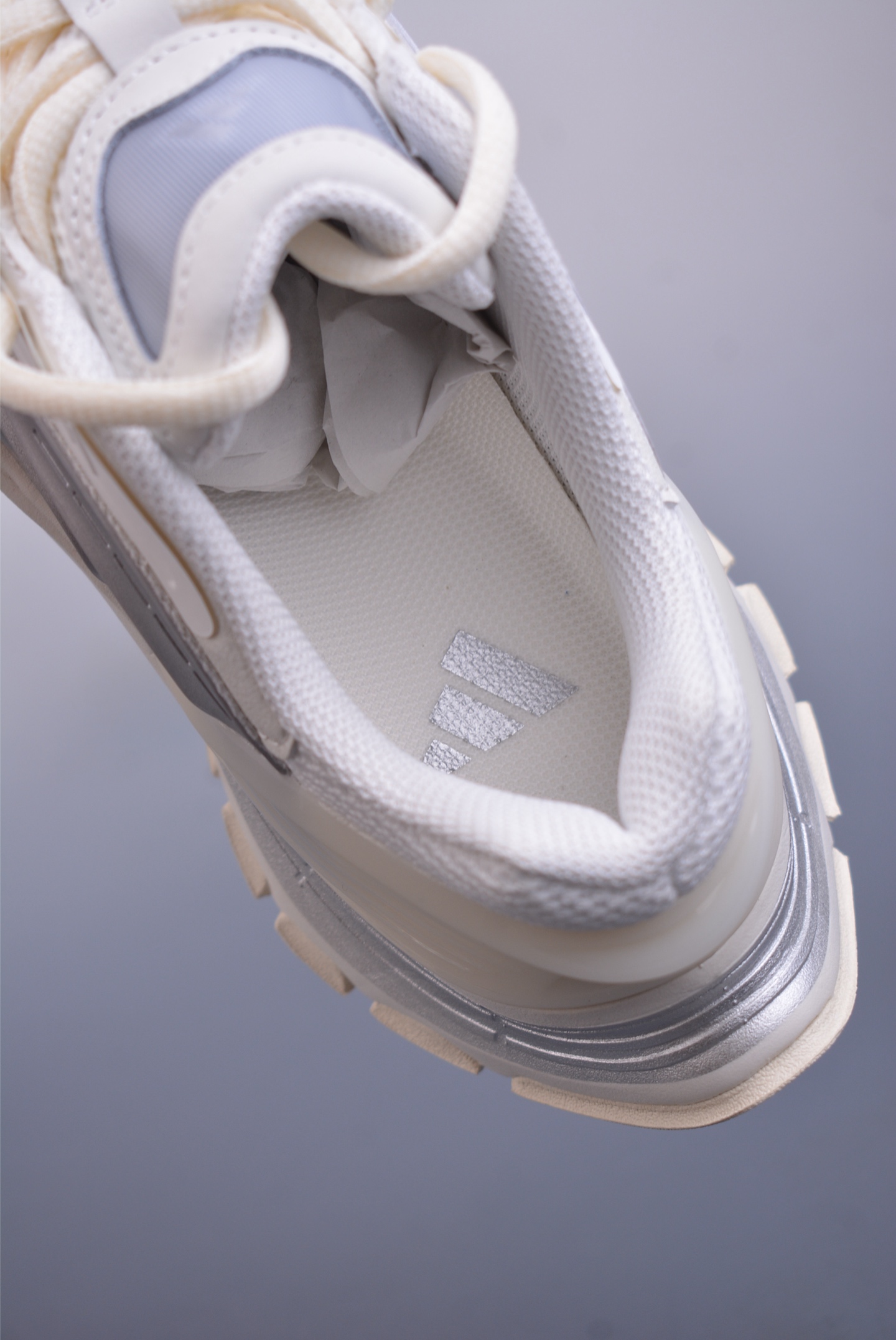 240  Adidas Vento XLG MTW 复古休闲老爹鞋   JR6390